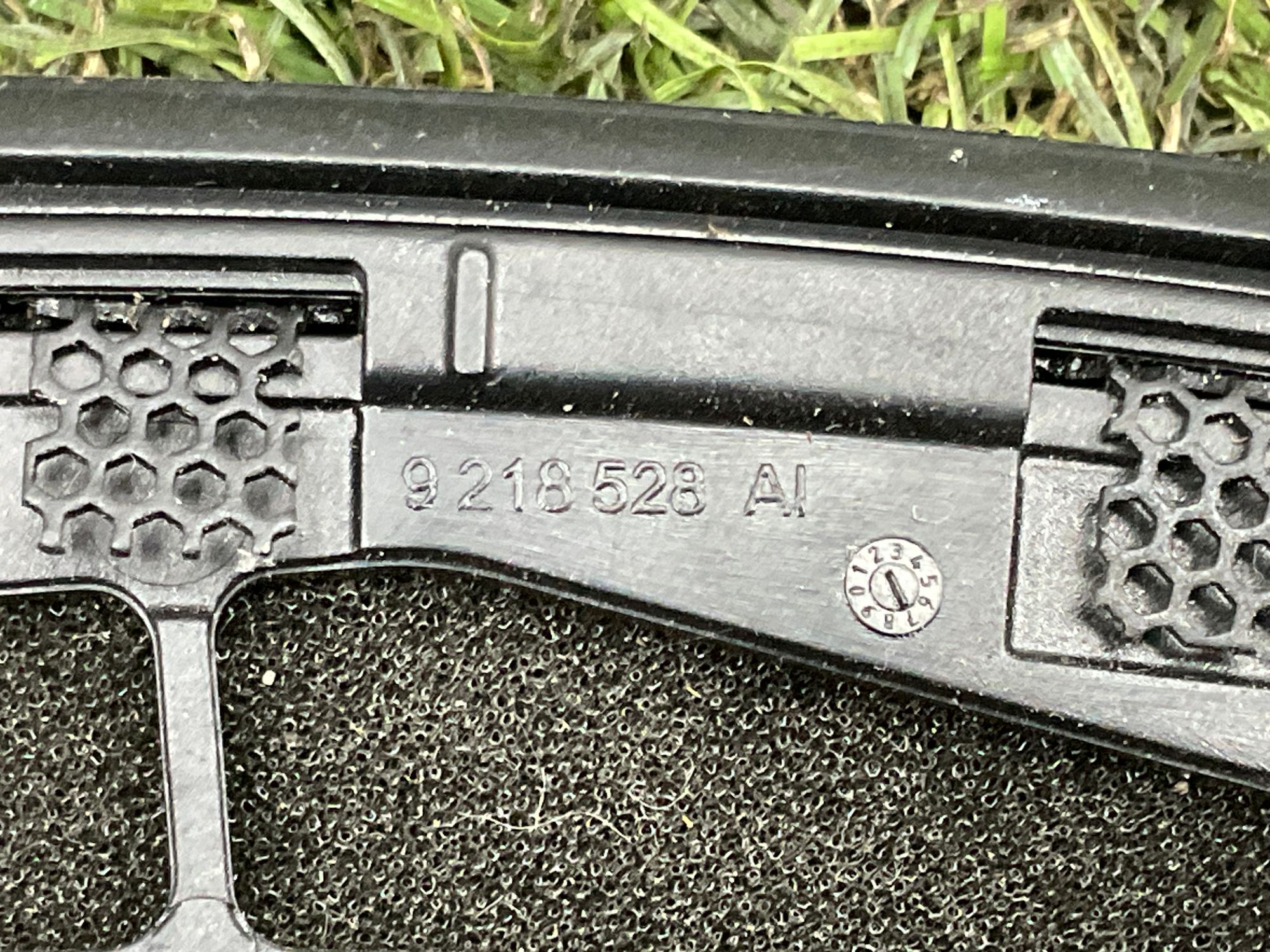 Накладка сетка динамика BMW 3 серия, F30/F31, 1000 рублей, Москва