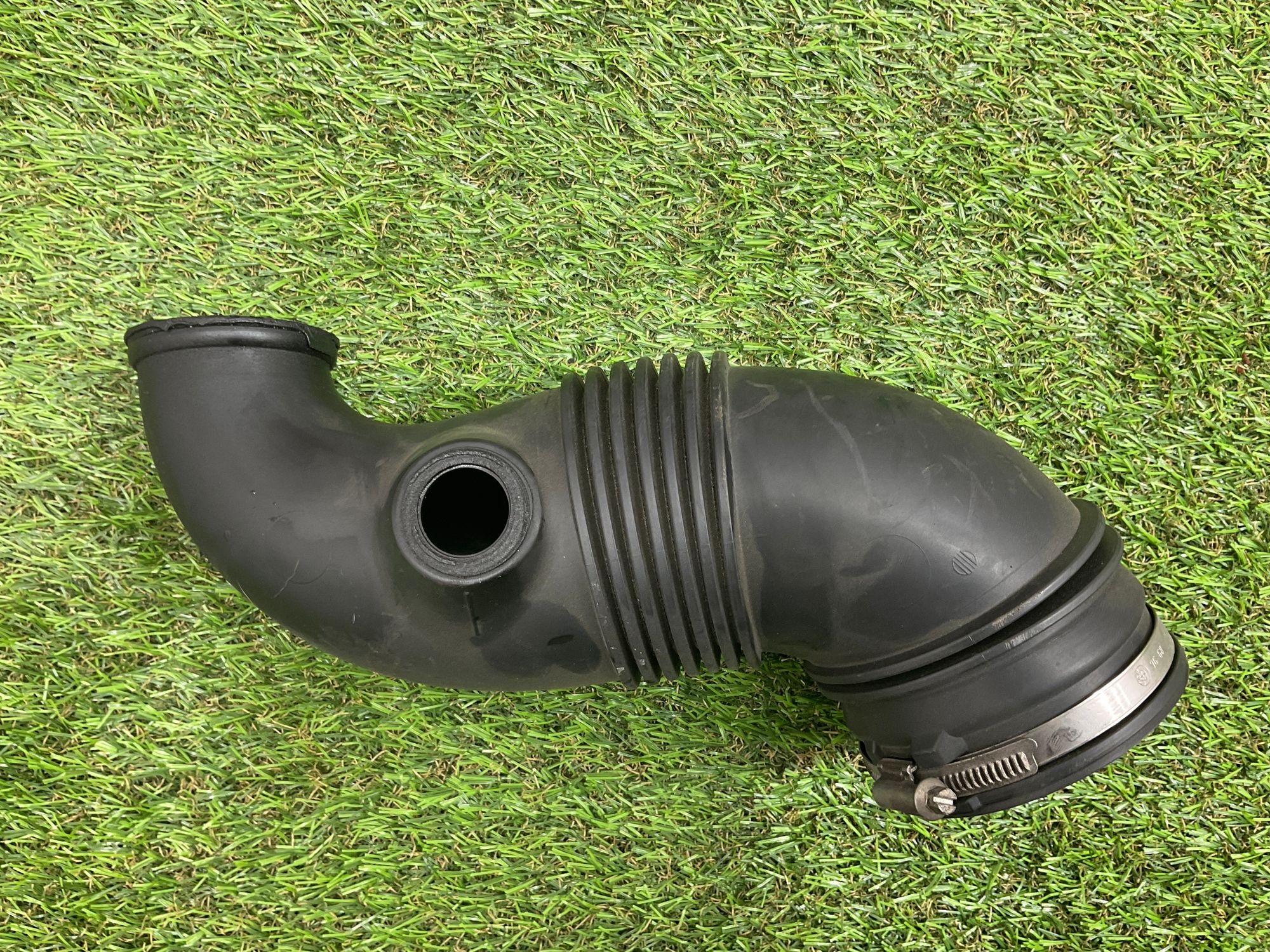 https://ycs.partsauto.market/partsauto-images/thmbs/userImages/h353NjtZg3VDP19b5HMt7LlpbQ93/part/73c34af4-93d4-49f1-bc6c-666fd34909fb_1746707791524.jpg