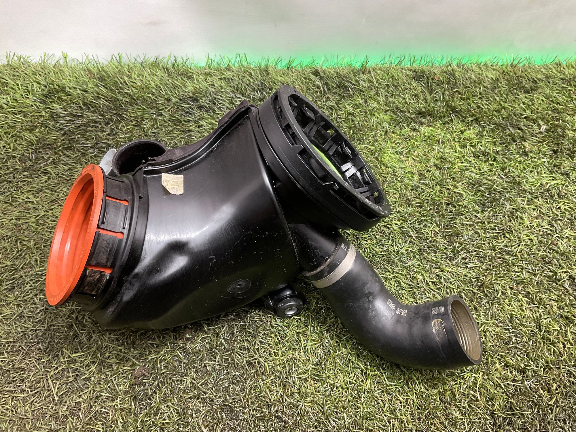 Патрубок воздушного 654920 фильтра Mercedes-Benz C-Класс W205/S205/C205/A205 рестайлинг (2018—2021) 2021, 2000 рублей, Москва