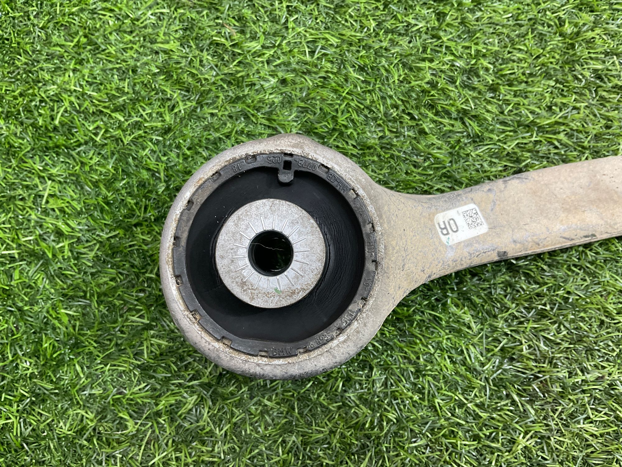 https://ycs.partsauto.market/partsauto-images/thmbs/userImages/h353NjtZg3VDP19b5HMt7LlpbQ93/part/73fe65eb-d145-4fe1-9d7e-64ce541acc4d_1744025640791.jpg