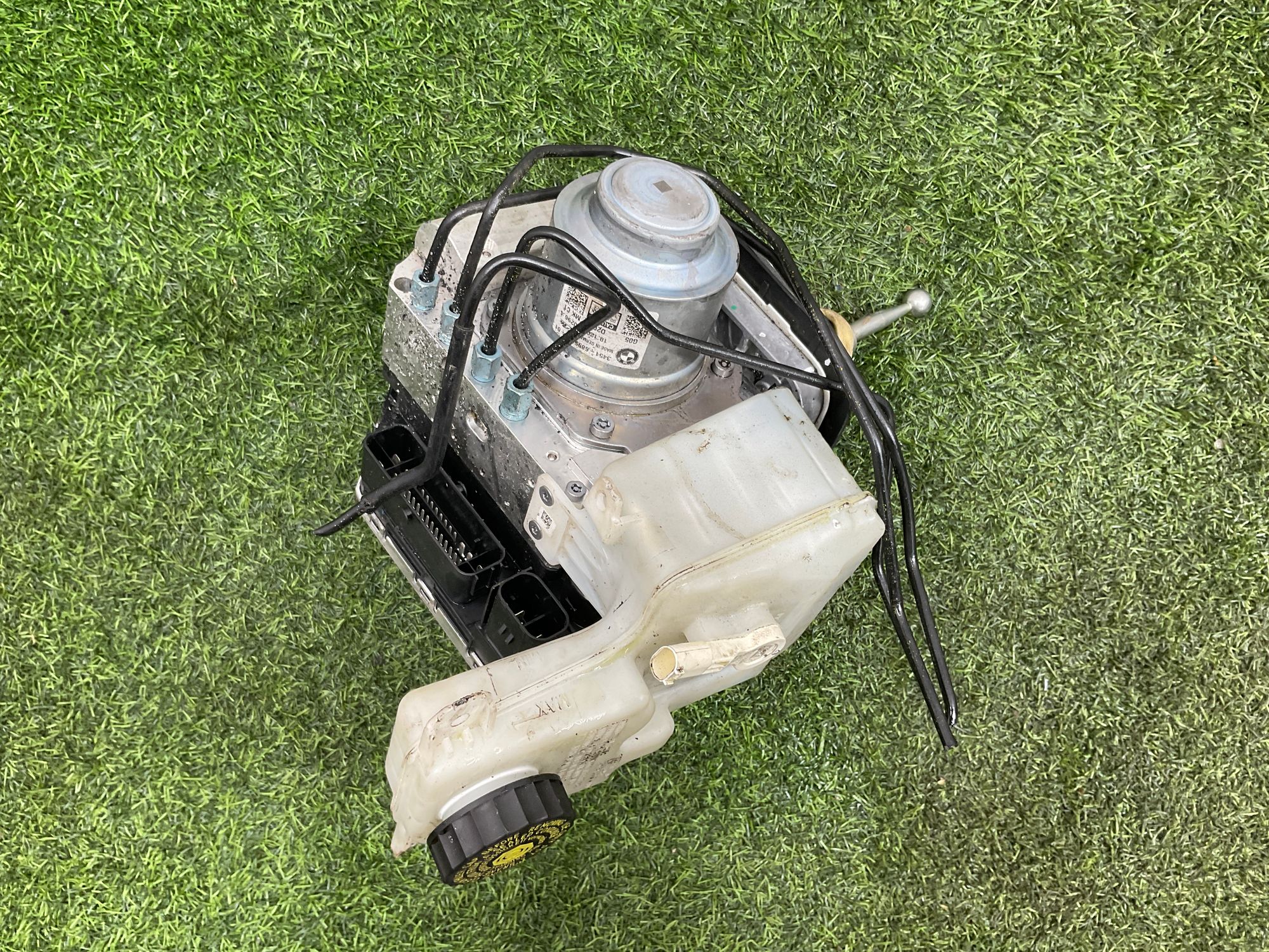 https://ycs.partsauto.market/partsauto-images/thmbs/userImages/h353NjtZg3VDP19b5HMt7LlpbQ93/part/745a5243-41cc-4fc9-b45a-dcad936e3dff_1741773487062.jpg