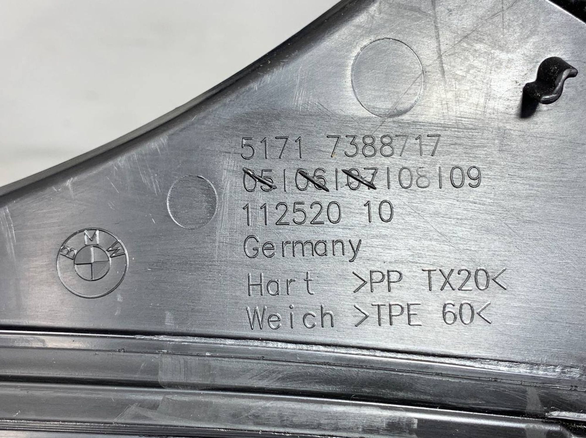 https://ycs.partsauto.market/partsauto-images/thmbs/userImages/h353NjtZg3VDP19b5HMt7LlpbQ93/part/74df82f6-725e-43b0-b7d2-9c49a6d1415b_1718190935324.jpg