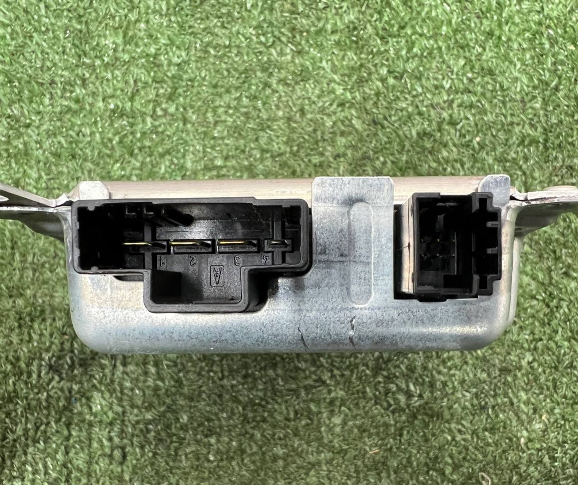 https://ycs.partsauto.market/partsauto-images/thmbs/userImages/h353NjtZg3VDP19b5HMt7LlpbQ93/part/756b4b46-307c-4df4-b1c4-dc6d35097c9e_1731139446721.jpg