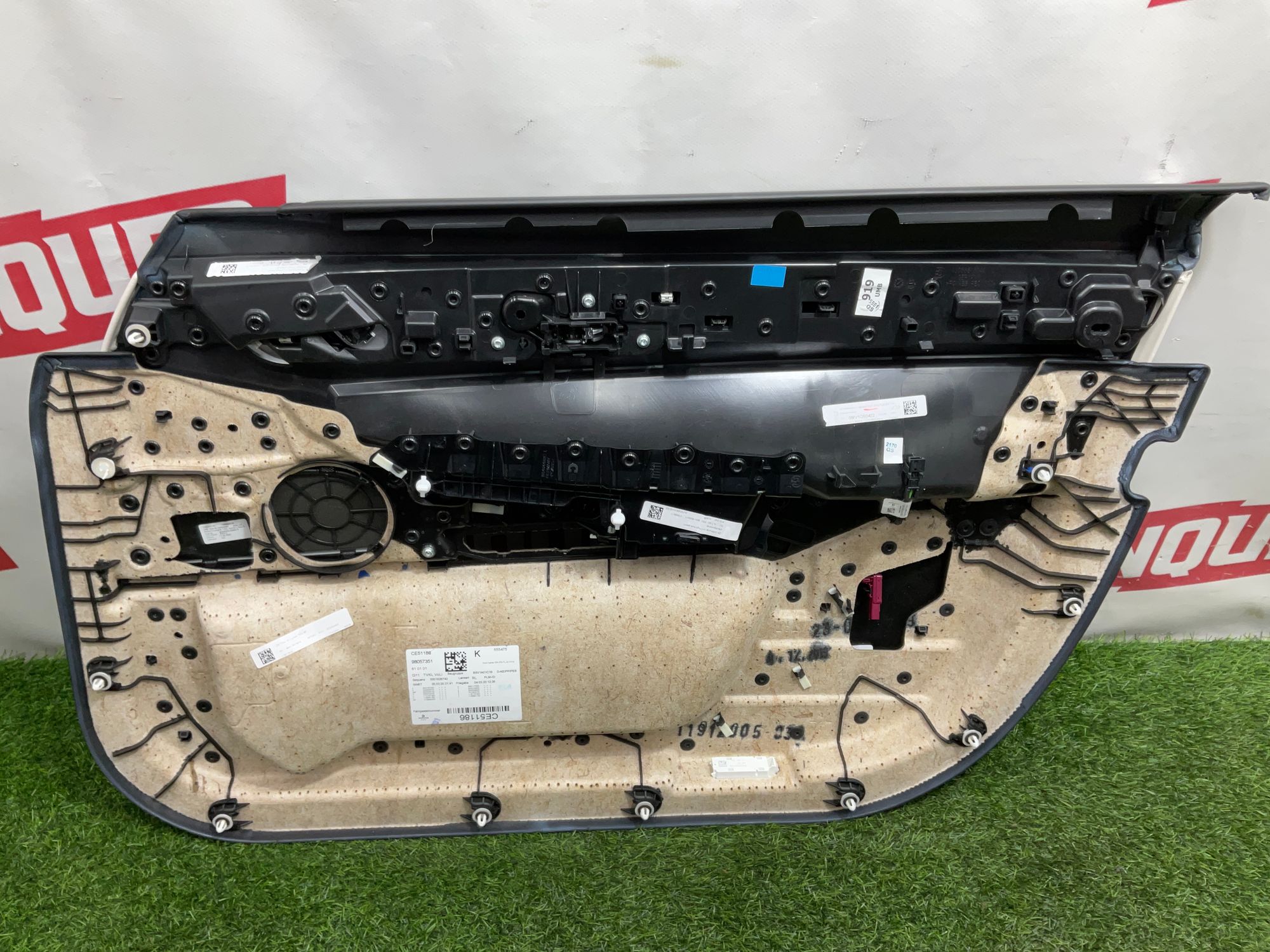 https://ycs.partsauto.market/partsauto-images/thmbs/userImages/h353NjtZg3VDP19b5HMt7LlpbQ93/part/758dccec-d26b-41f5-8c34-0936283be6a8_1737555476370.jpg