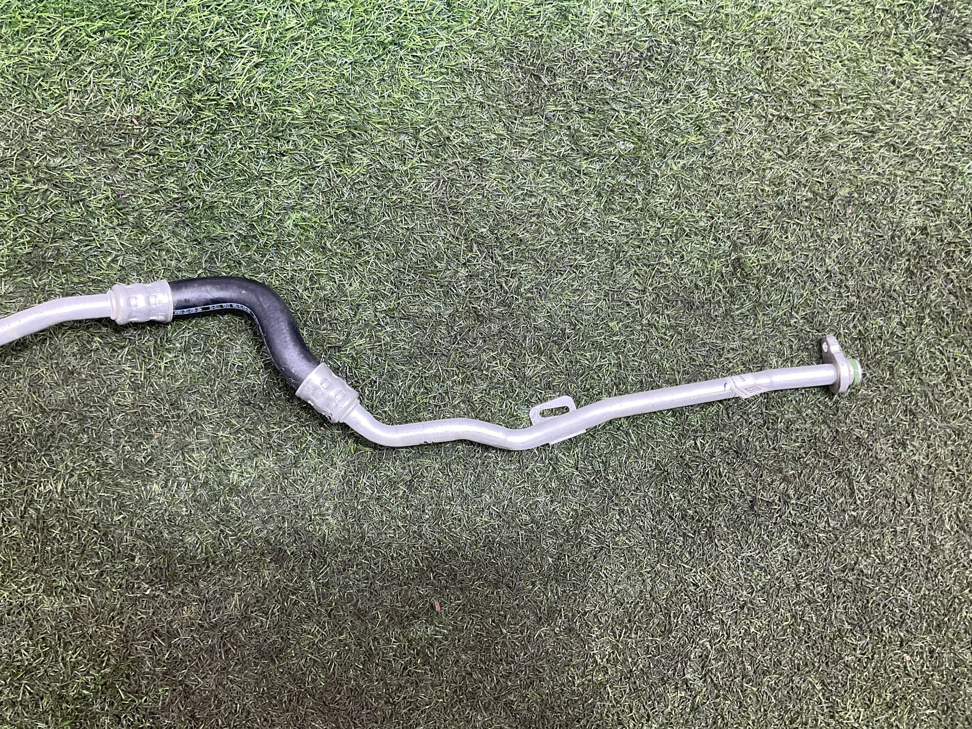 https://ycs.partsauto.market/partsauto-images/thmbs/userImages/h353NjtZg3VDP19b5HMt7LlpbQ93/part/7621a9a5-307a-41d5-a10c-b404480e1133_1745827522061.jpg