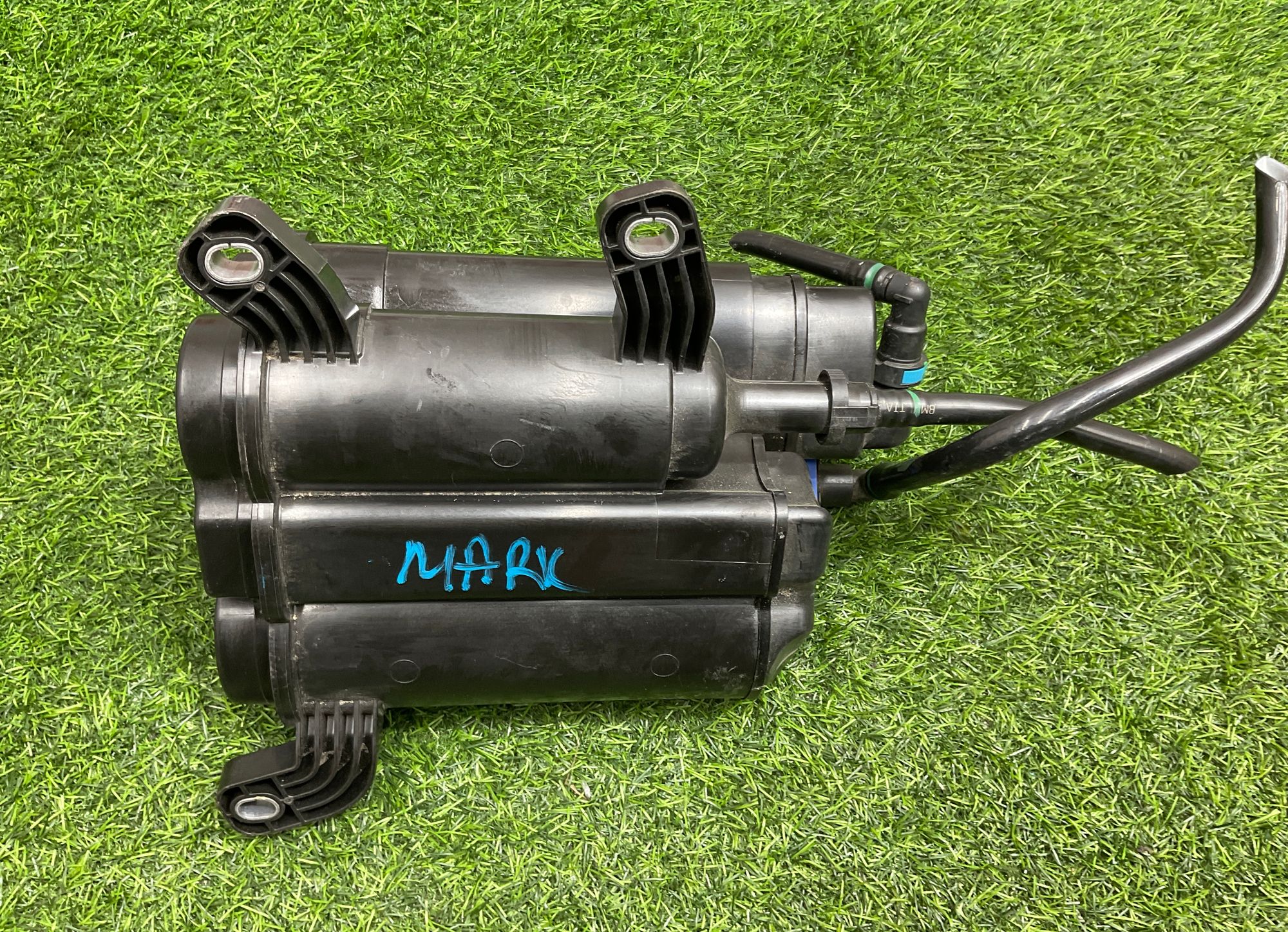 https://ycs.partsauto.market/partsauto-images/thmbs/userImages/h353NjtZg3VDP19b5HMt7LlpbQ93/part/7661b113-4e7f-4dba-8338-9a73646a9838_1734705054346.jpg