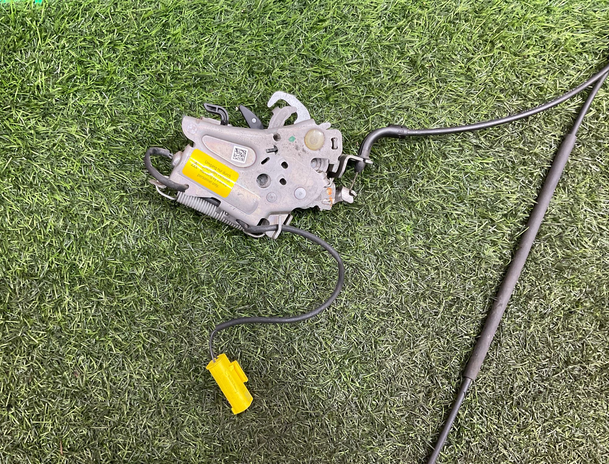 https://ycs.partsauto.market/partsauto-images/thmbs/userImages/h353NjtZg3VDP19b5HMt7LlpbQ93/part/76661341-b153-440d-bfa7-a6aaf7c2fe8c_1746016869475.jpg
