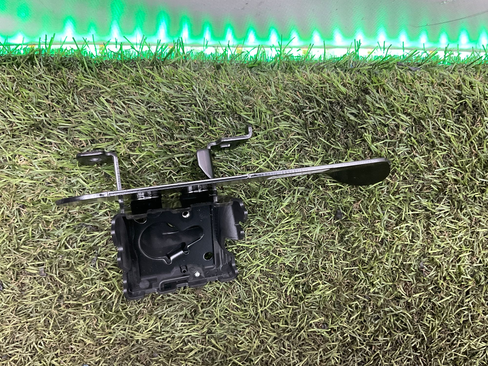 Крепление разделительной сетки правый передний BMW M3, G81 2023, 1500 рублей, Москва