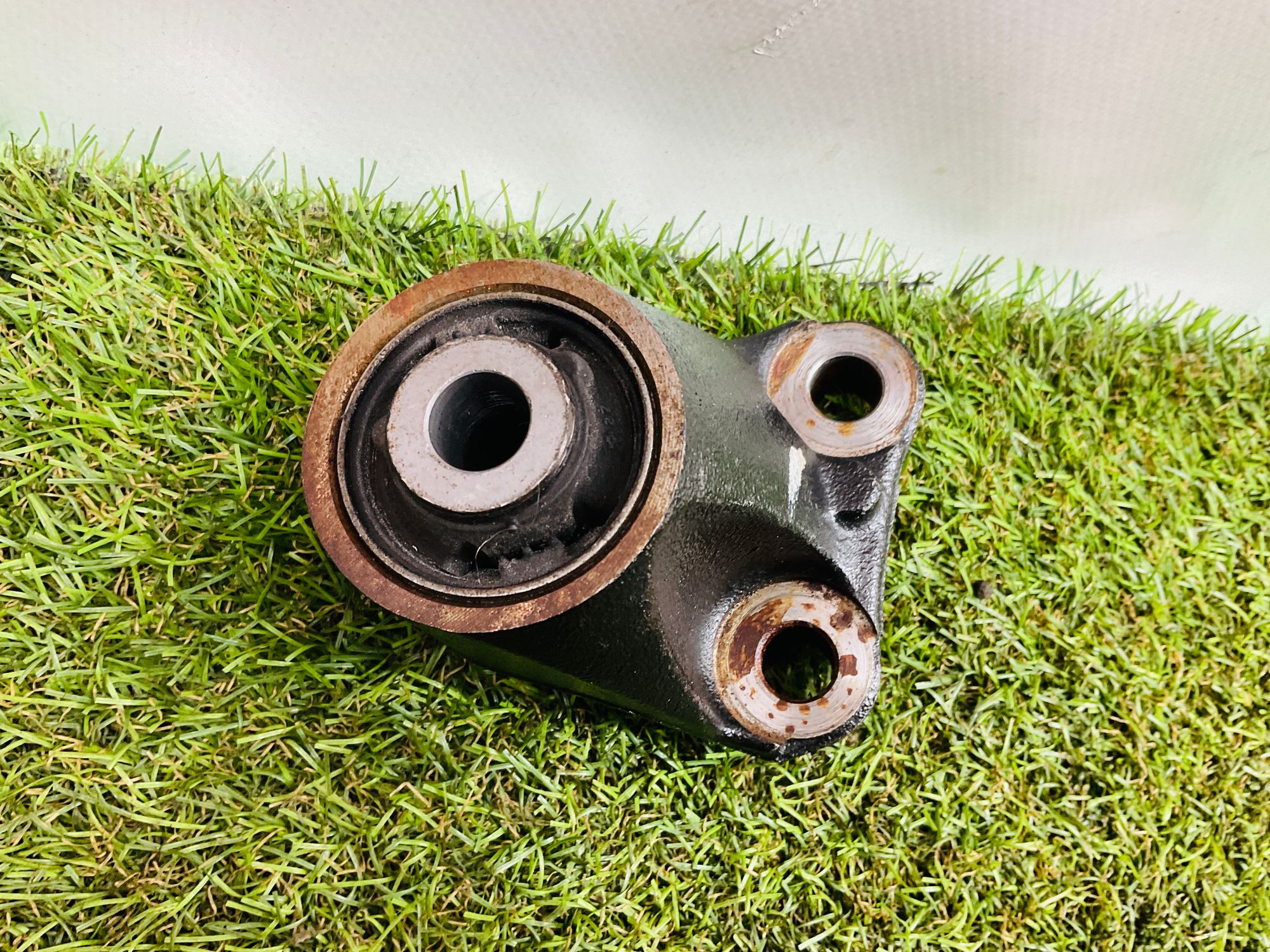 https://ycs.partsauto.market/partsauto-images/thmbs/userImages/h353NjtZg3VDP19b5HMt7LlpbQ93/part/76f115aa-e95e-4e8a-b3b9-1f999b47a74d_1779722538706.jpg