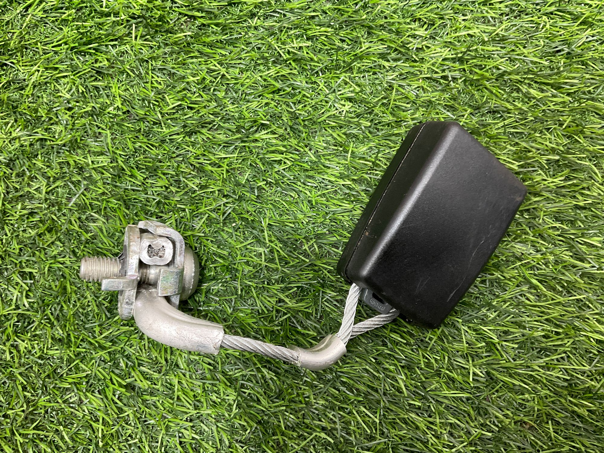 Замок ремня безопасности задний левый BMW 6 F06, 1000 рублей, Москва