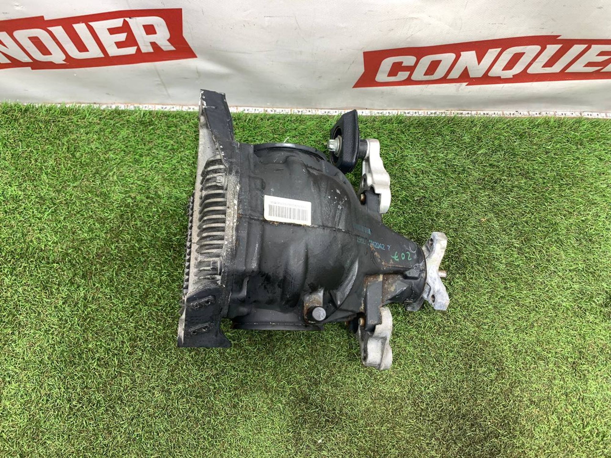 https://ycs.partsauto.market/partsauto-images/thmbs/userImages/h353NjtZg3VDP19b5HMt7LlpbQ93/part/77a075d6-35d0-4e04-ba37-7bbb05f7cda0_1715355519961.jpg