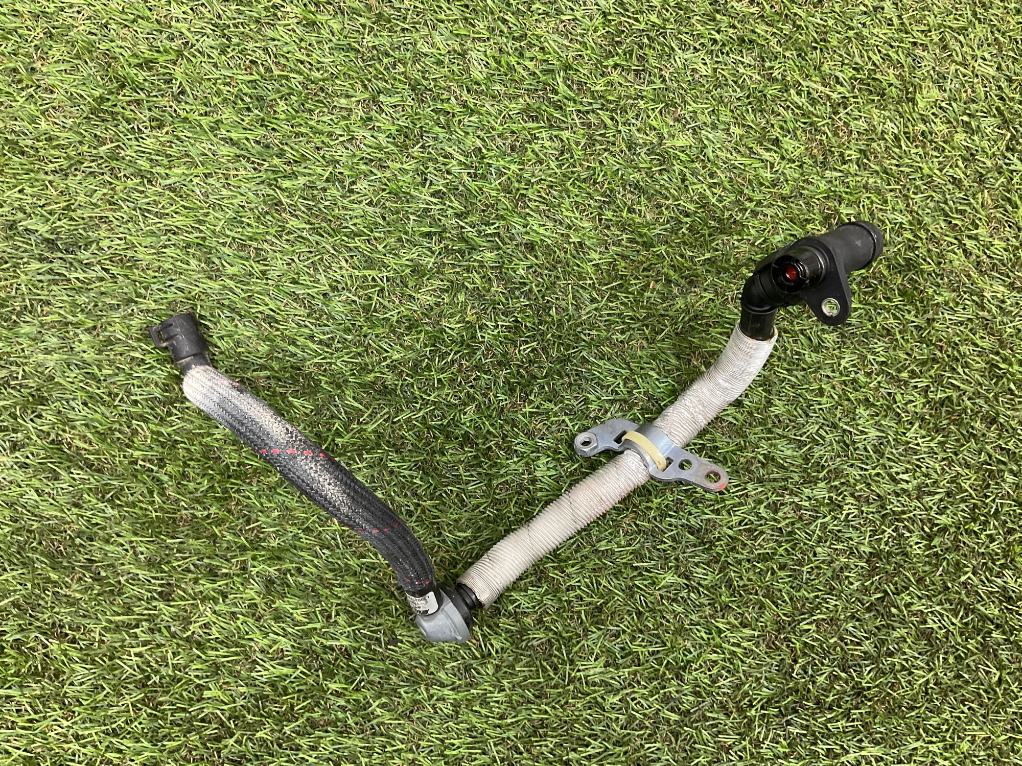 https://ycs.partsauto.market/partsauto-images/thmbs/userImages/h353NjtZg3VDP19b5HMt7LlpbQ93/part/77ea834b-5bcb-495b-ba89-bf858475c490_1749890812295.jpg