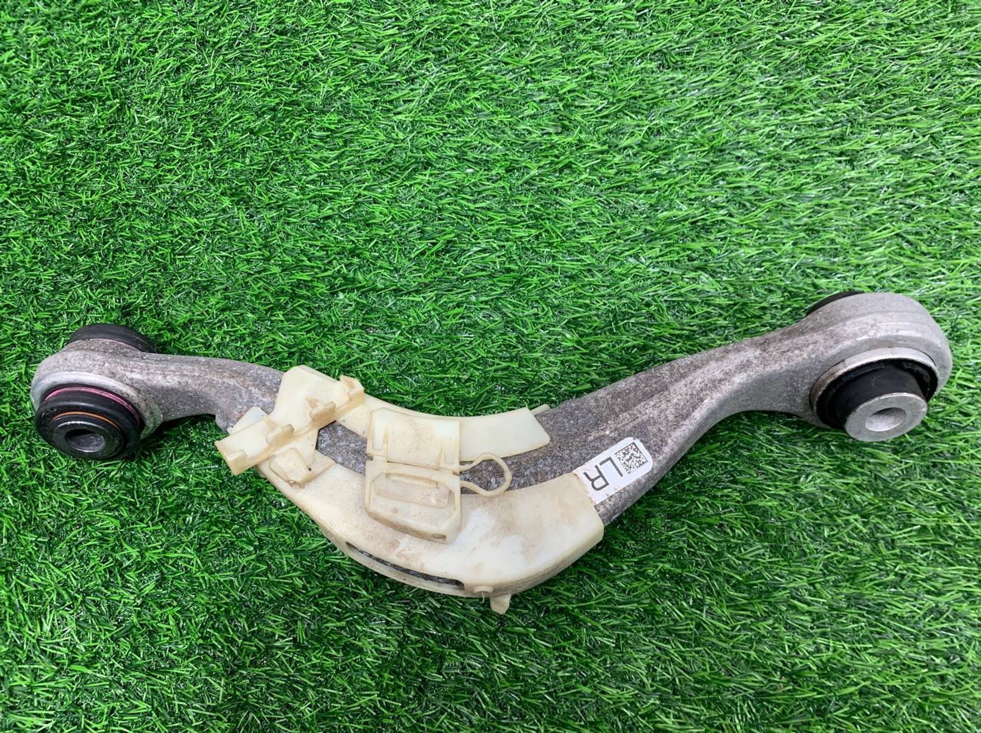 https://ycs.partsauto.market/partsauto-images/thmbs/userImages/h353NjtZg3VDP19b5HMt7LlpbQ93/part/781f2f03-24e2-4a18-b783-7335231d9b0e_1732610850828.jpg