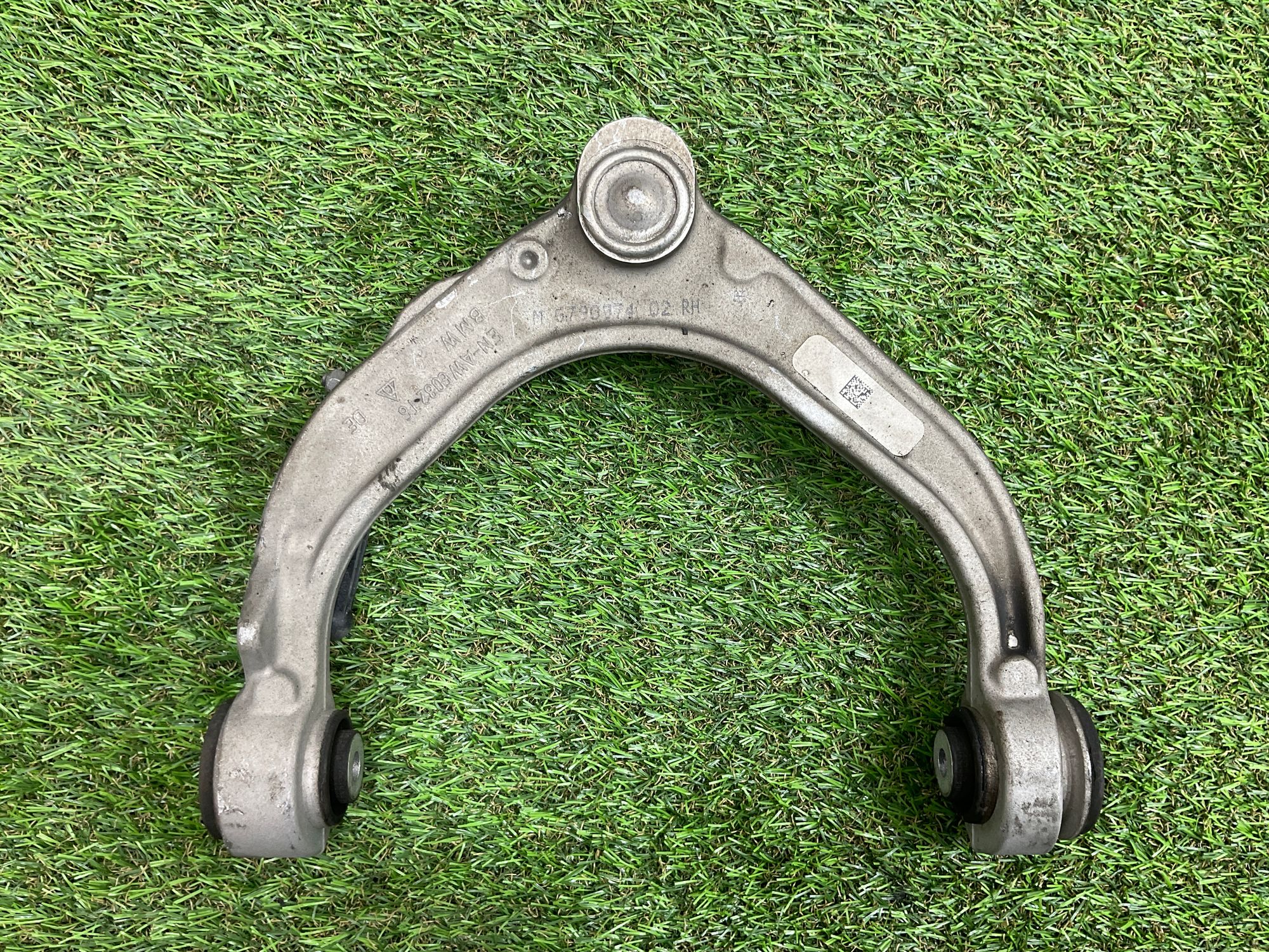 https://ycs.partsauto.market/partsauto-images/thmbs/userImages/h353NjtZg3VDP19b5HMt7LlpbQ93/part/78cddf9d-11c4-45d1-8ad8-440827c71582_1746710386268.jpg