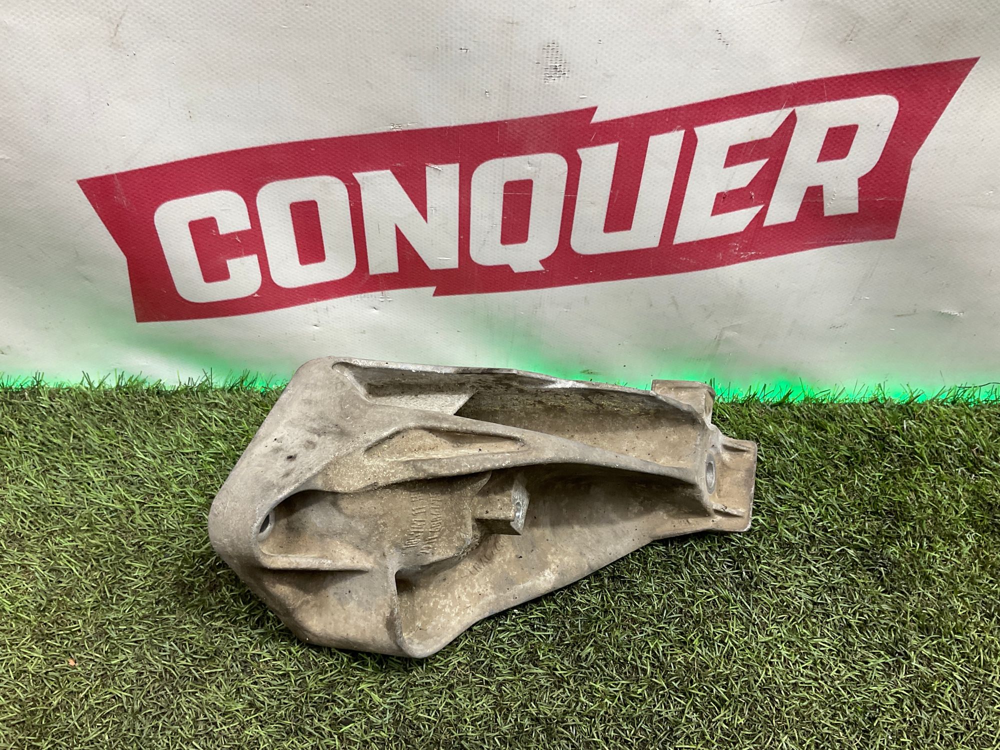 Кронштейн двигателя левый BMW X7, G07 рестайлинг B57D30A, 4500 рублей, Москва