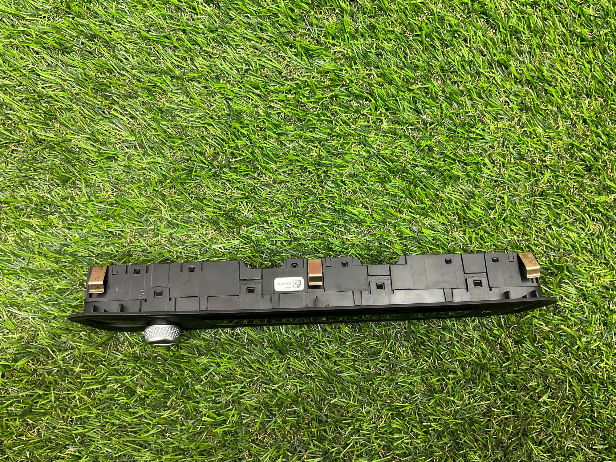 https://ycs.partsauto.market/partsauto-images/thmbs/userImages/h353NjtZg3VDP19b5HMt7LlpbQ93/part/78f8b4da-d478-4baf-9e90-d7c2d78f1dc0_1781522723762.jpg