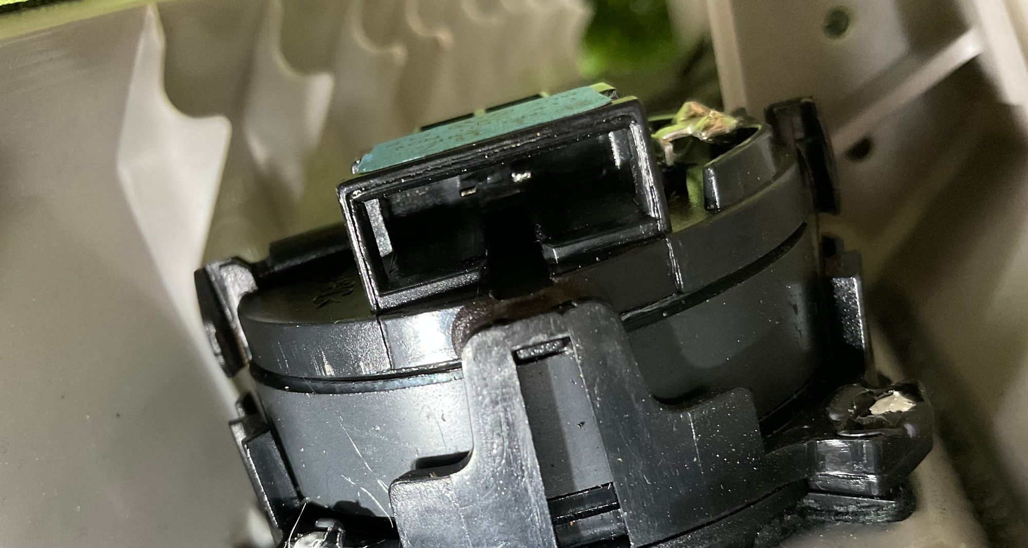 https://ycs.partsauto.market/partsauto-images/thmbs/userImages/h353NjtZg3VDP19b5HMt7LlpbQ93/part/78feeefd-0a29-4549-ba83-c16915db535b_1785573583887.jpg