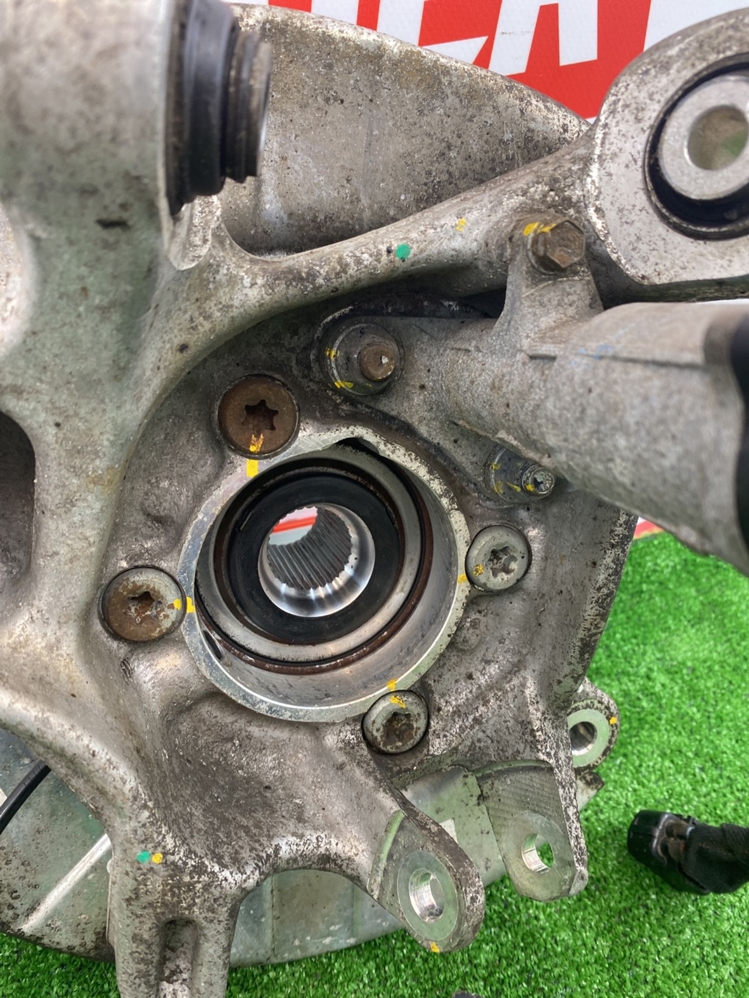 https://ycs.partsauto.market/partsauto-images/thmbs/userImages/h353NjtZg3VDP19b5HMt7LlpbQ93/part/794305dd-c54a-4d9d-b035-cf5bcb30c4c5_1741864126653.jpg