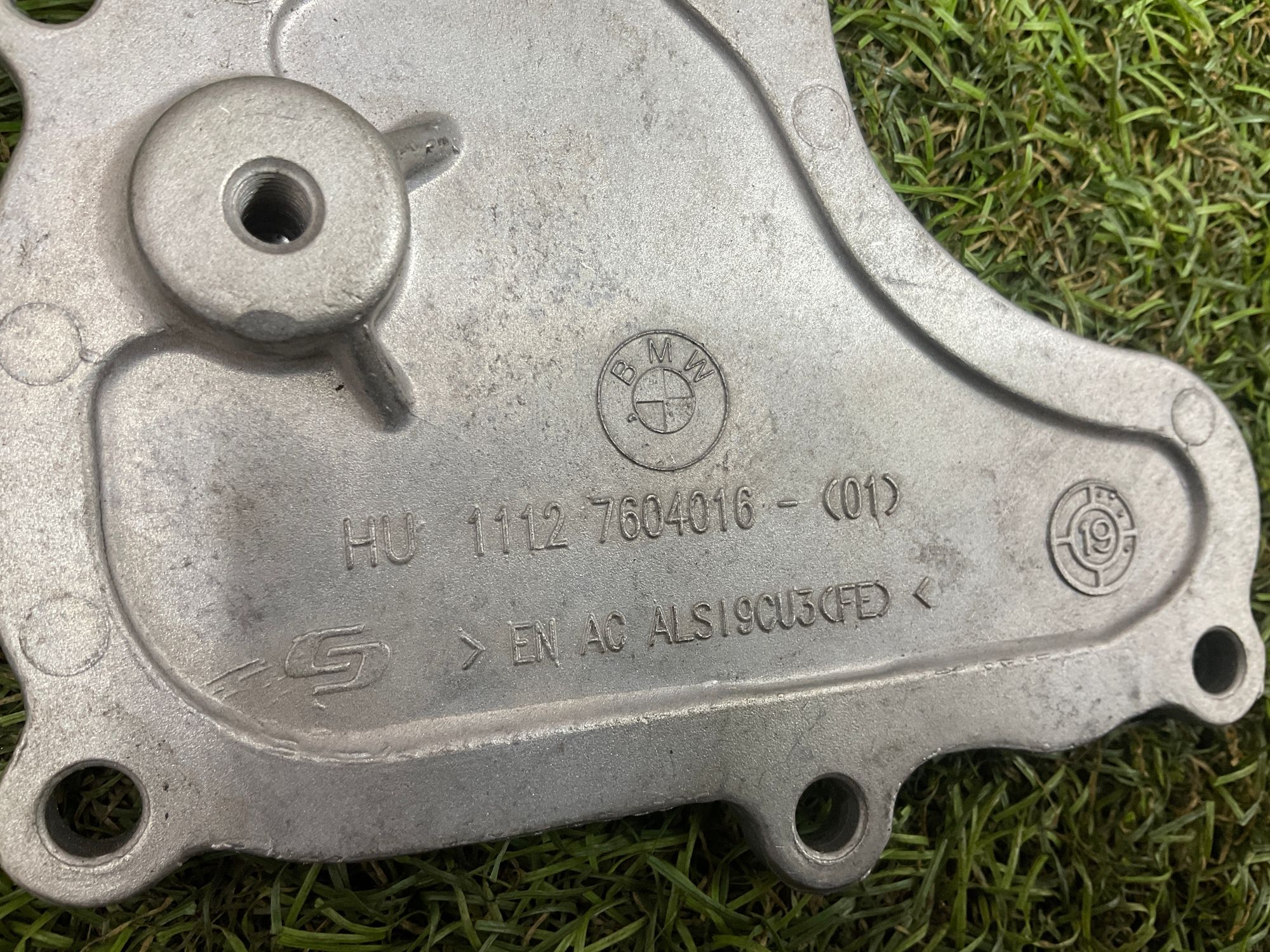 Крышка головки блока цилиндров S63B44B BMW M5, F10 рестайлинг, 2000 рублей, Москва