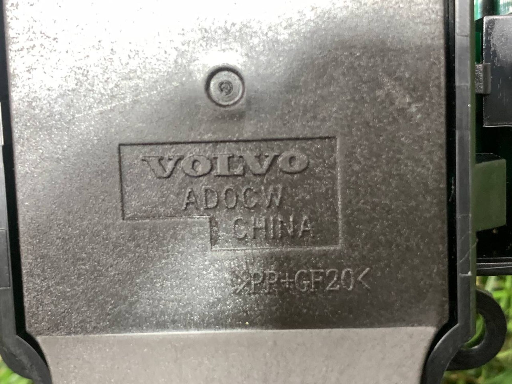 https://ycs.partsauto.market/partsauto-images/thmbs/userImages/h353NjtZg3VDP19b5HMt7LlpbQ93/part/799f0062-8f3a-4040-b115-9aaf93e52fa9_1717080631028.jpg