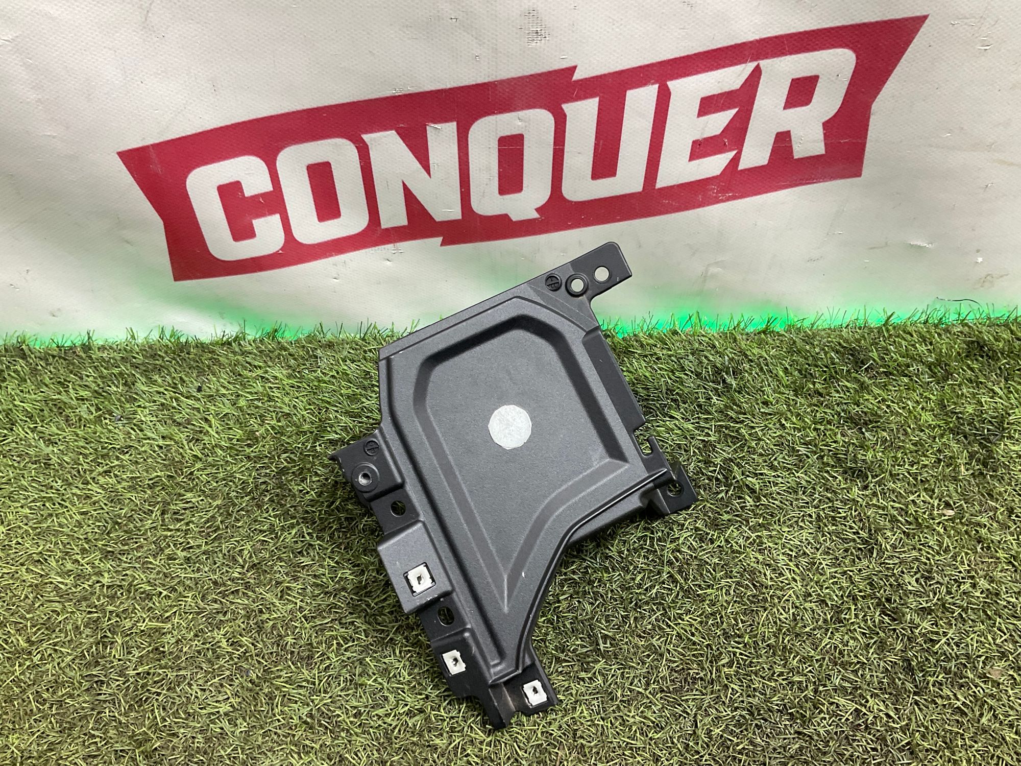 Накладка передней панели Land Rover Defender II L663 2022, 10000 рублей, Москва