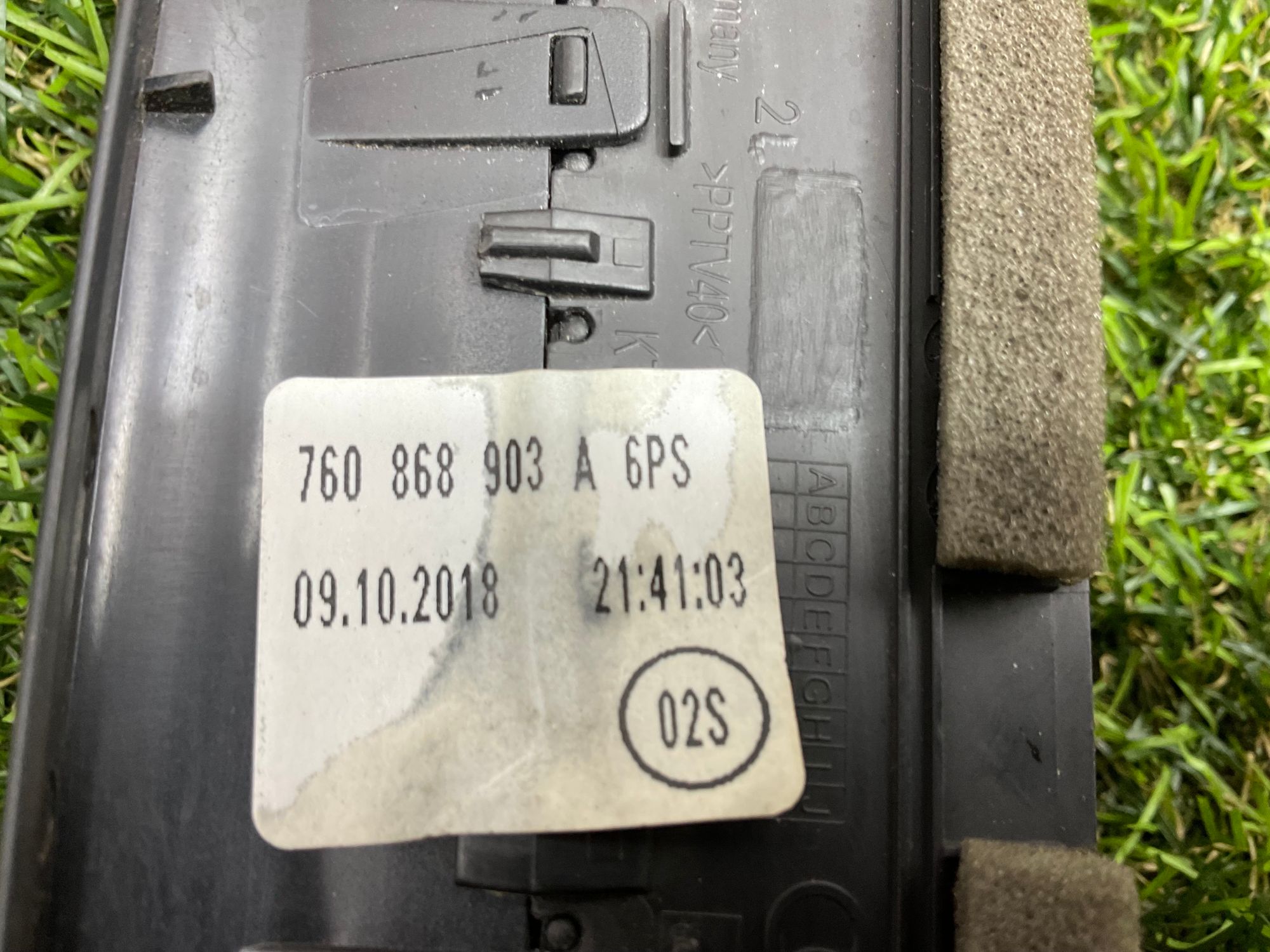 https://ycs.partsauto.market/partsauto-images/thmbs/userImages/h353NjtZg3VDP19b5HMt7LlpbQ93/part/7a3d4d79-1843-48e0-a3d4-d6935e49f216_1785574715470.jpg