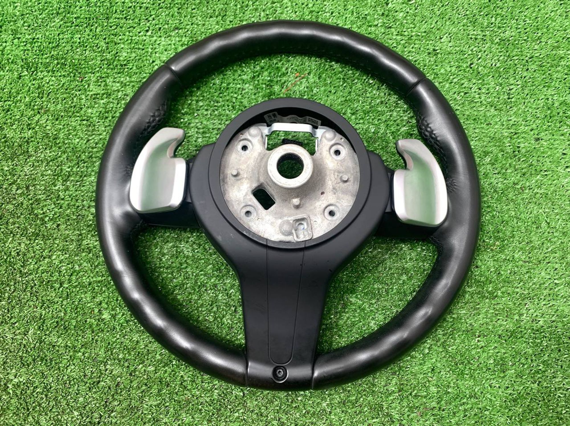https://ycs.partsauto.market/partsauto-images/thmbs/userImages/h353NjtZg3VDP19b5HMt7LlpbQ93/part/7aeb46a6-3a62-4be3-b7f3-6421ea3bd62a_1720193199950.jpg