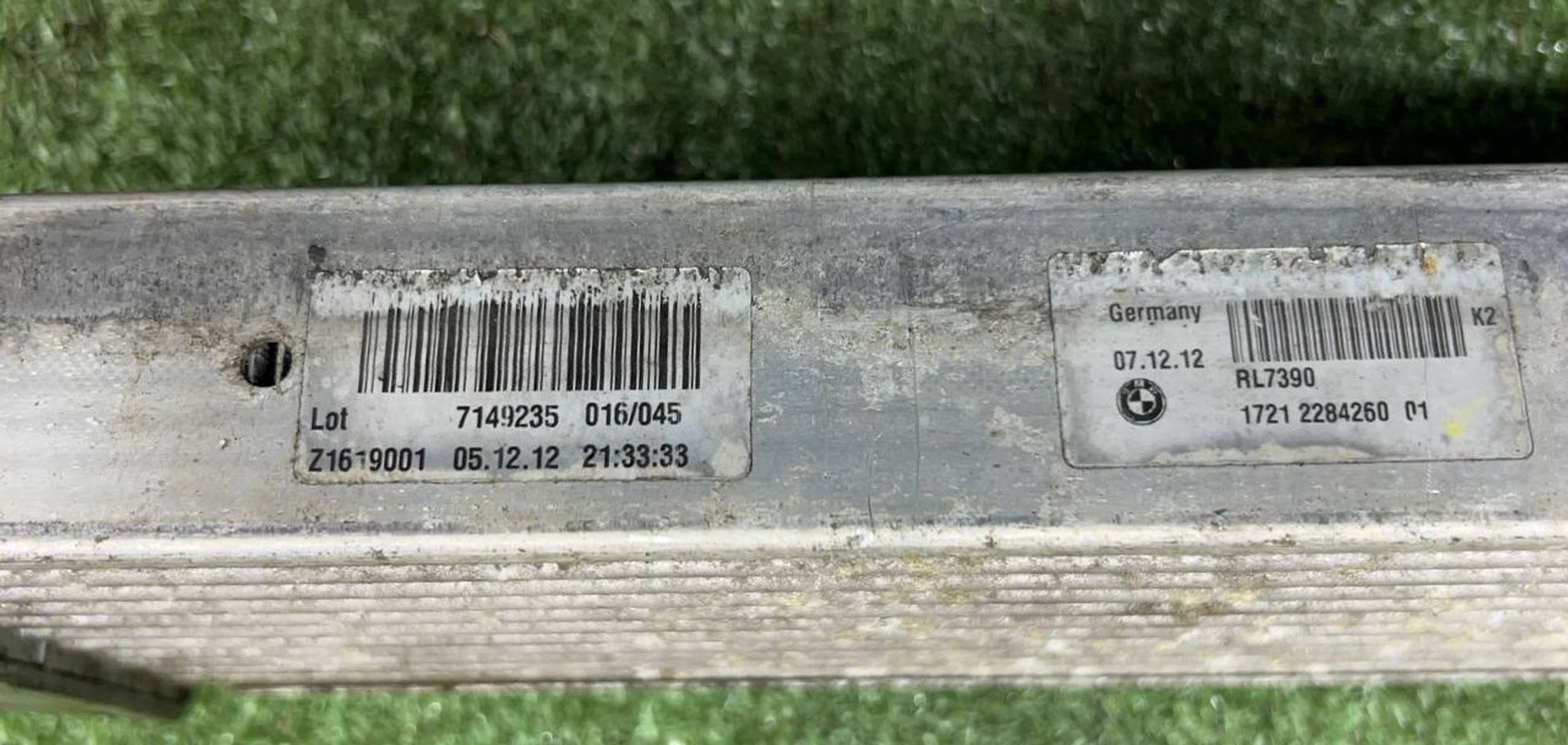 https://ycs.partsauto.market/partsauto-images/thmbs/userImages/h353NjtZg3VDP19b5HMt7LlpbQ93/part/7b655a0f-885d-4c79-b3c1-a542c3e0bddc_1730108298163.jpg