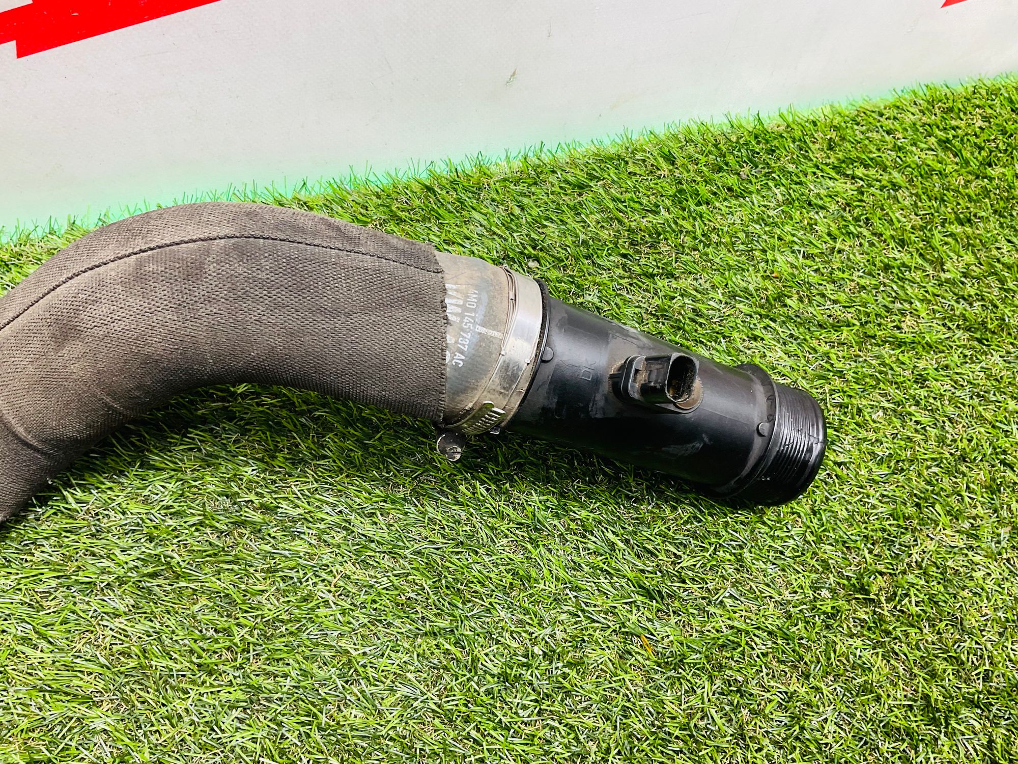 https://ycs.partsauto.market/partsauto-images/thmbs/userImages/h353NjtZg3VDP19b5HMt7LlpbQ93/part/7c3c7619-4eba-418c-bc27-1f6cf7b1f9bb_1786023008321.jpg