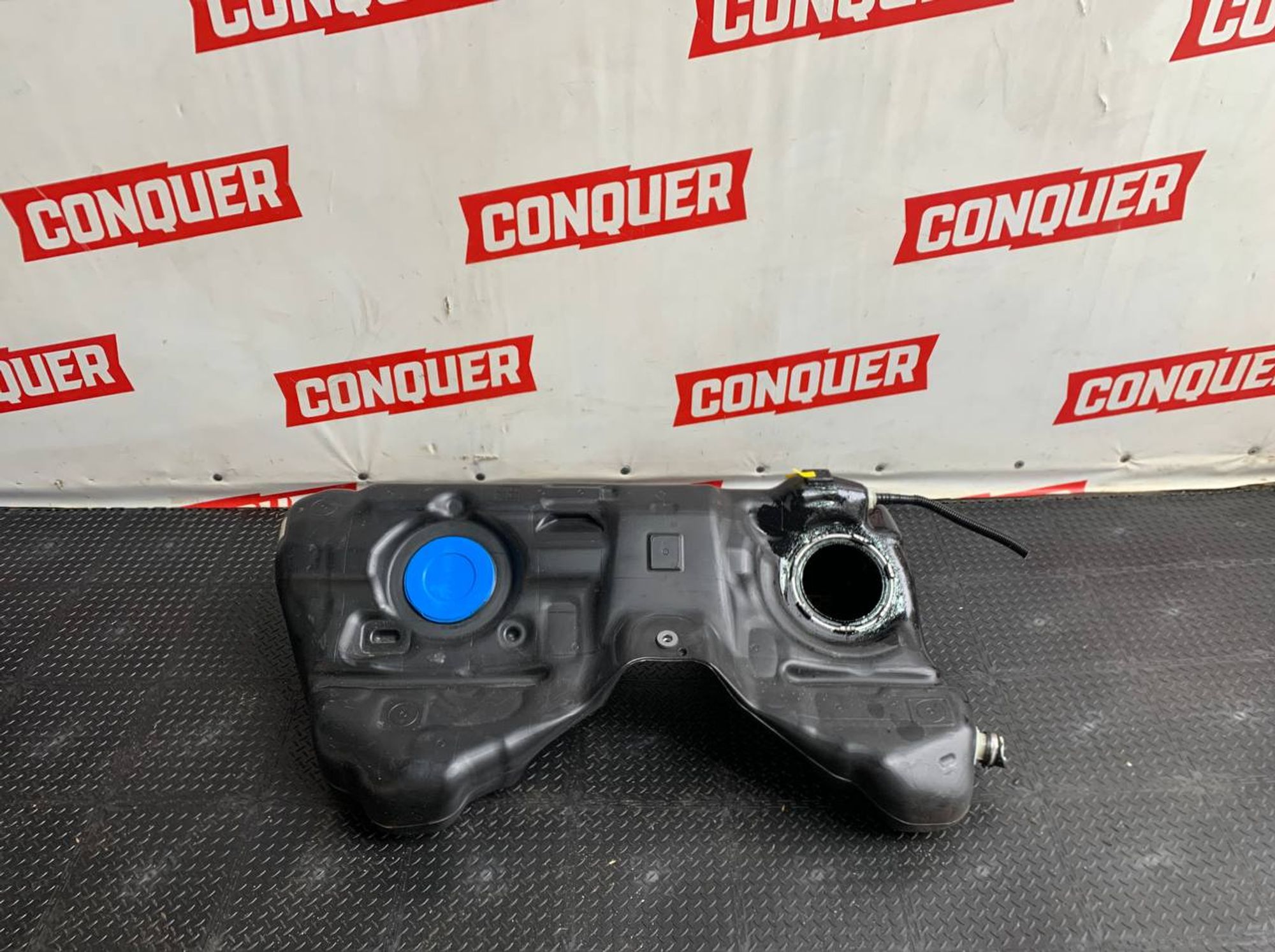 https://ycs.partsauto.market/partsauto-images/thmbs/userImages/h353NjtZg3VDP19b5HMt7LlpbQ93/part/7c3fd49b-68a7-4805-8132-4ca8ee809bbf_1731316977887.jpg