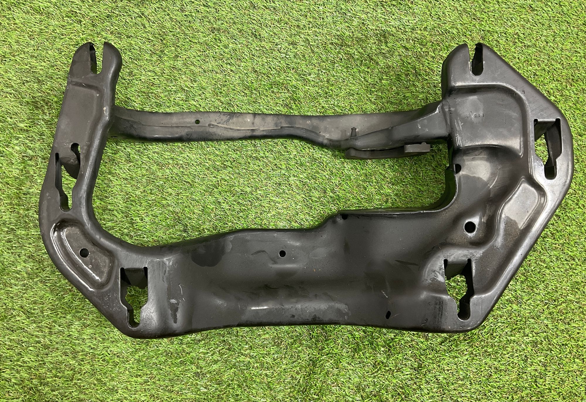 https://ycs.partsauto.market/partsauto-images/thmbs/userImages/h353NjtZg3VDP19b5HMt7LlpbQ93/part/7c45d50e-d374-4b9c-85af-d917822fc811_1746707711630.jpg