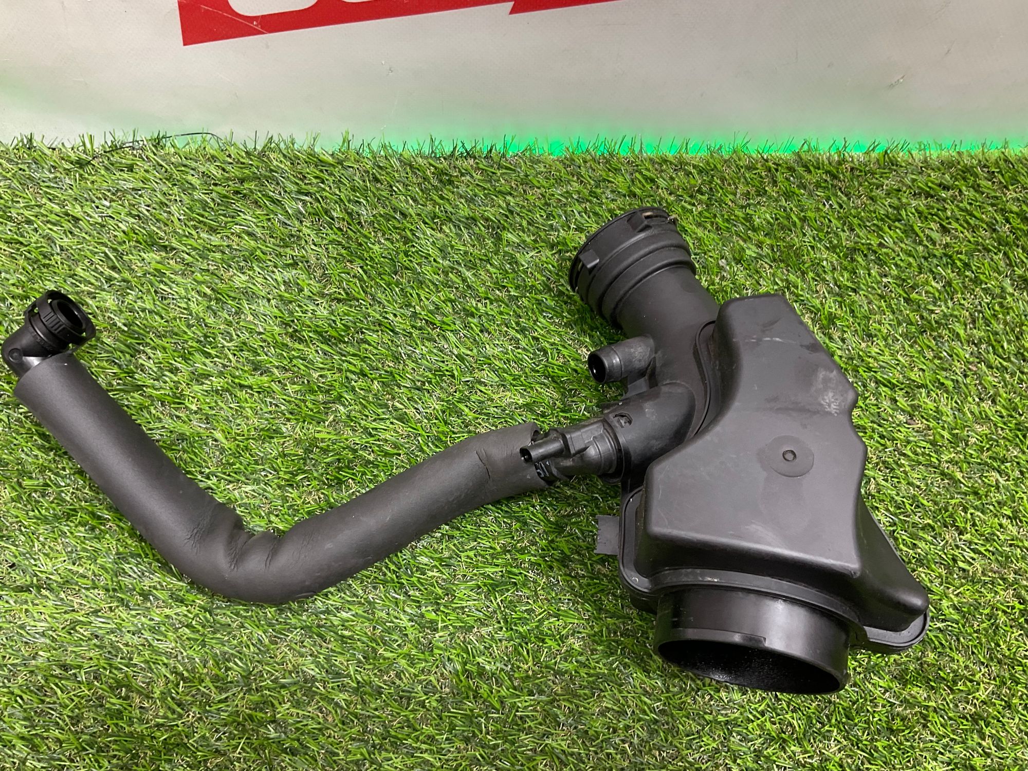 https://ycs.partsauto.market/partsauto-images/thmbs/userImages/h353NjtZg3VDP19b5HMt7LlpbQ93/part/7cfb5d64-8a83-4804-9225-94a5d1e7d2ab_1781256506350.jpg