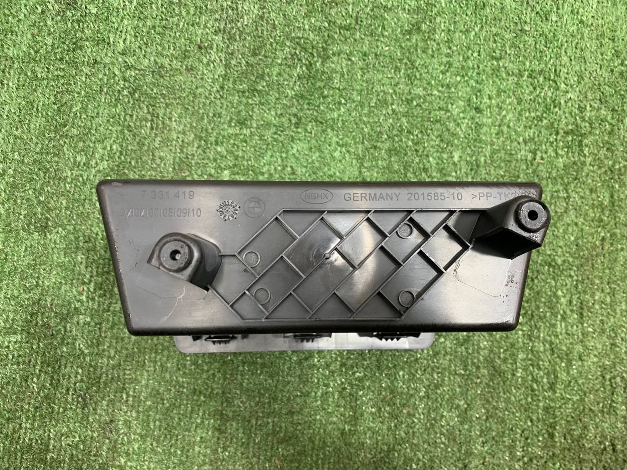 https://ycs.partsauto.market/partsauto-images/thmbs/userImages/h353NjtZg3VDP19b5HMt7LlpbQ93/part/7d0dea85-b248-48c0-aa38-b5b24fdb741c_1731684399605.jpg
