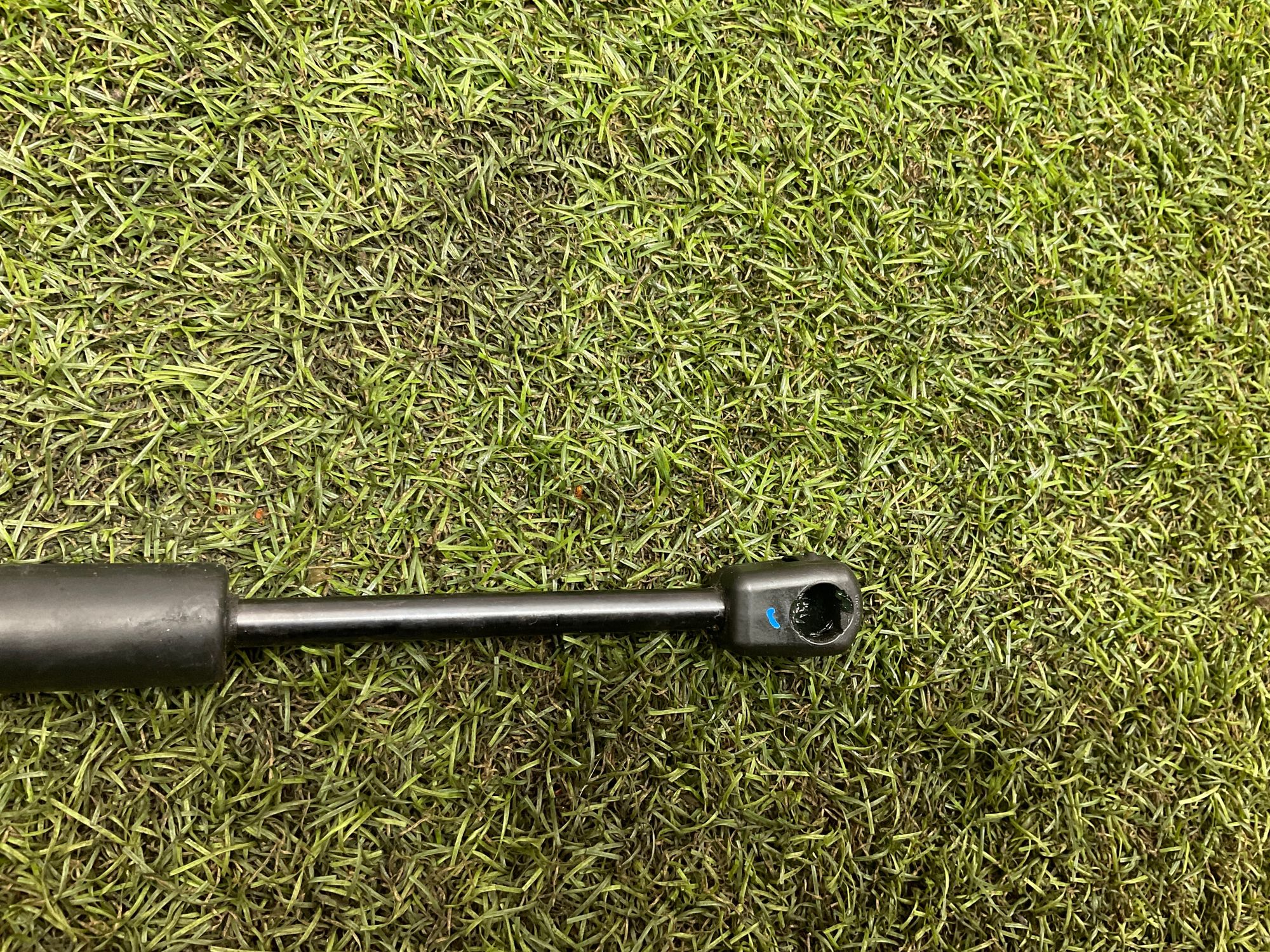 Амортизатор капота правый BMW X5 G05, 2000 рублей, Москва