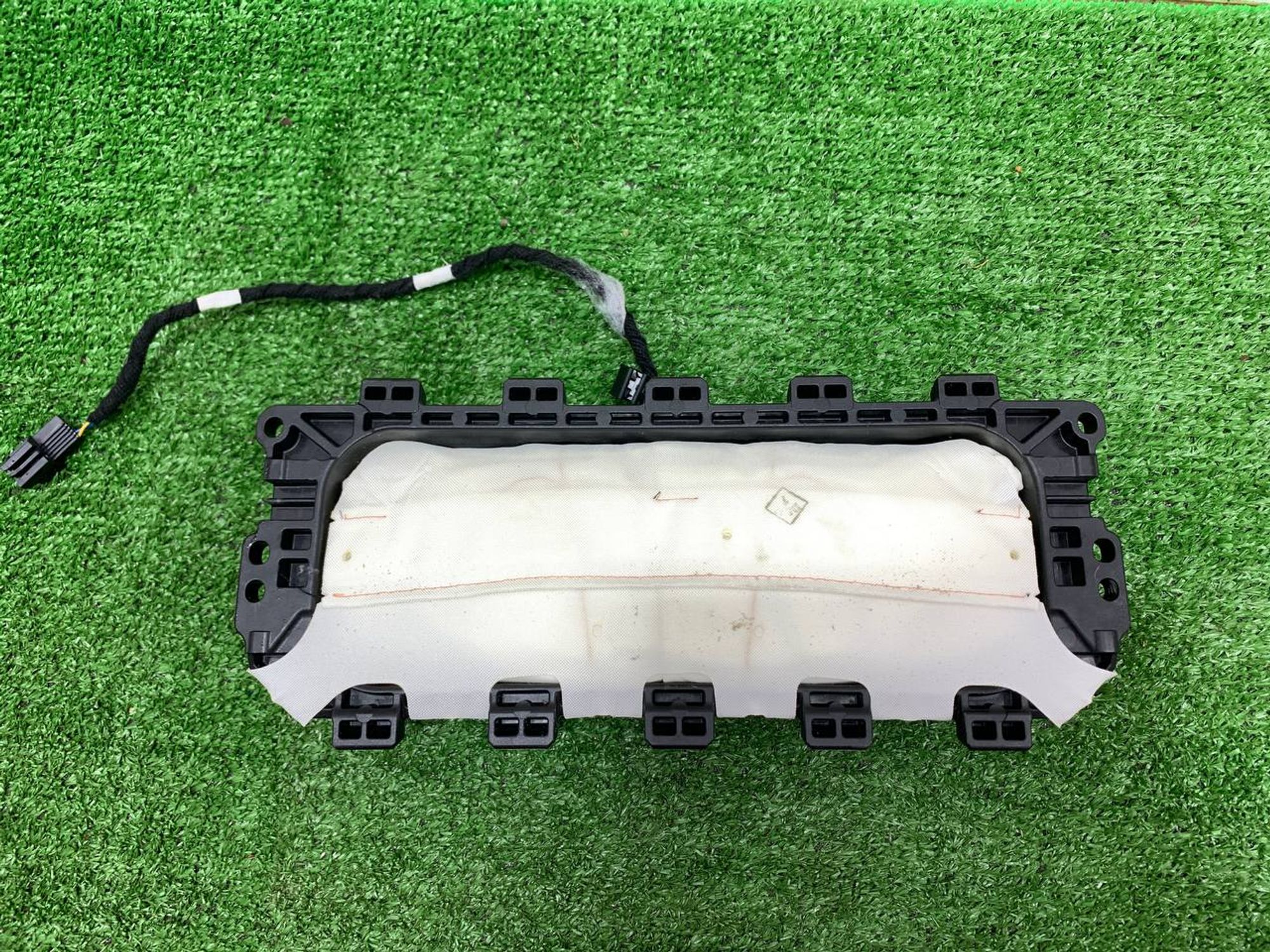 https://ycs.partsauto.market/partsauto-images/thmbs/userImages/h353NjtZg3VDP19b5HMt7LlpbQ93/part/7e2c4e0b-84f8-483b-811a-19fddb0d7895_1719563724713.jpg