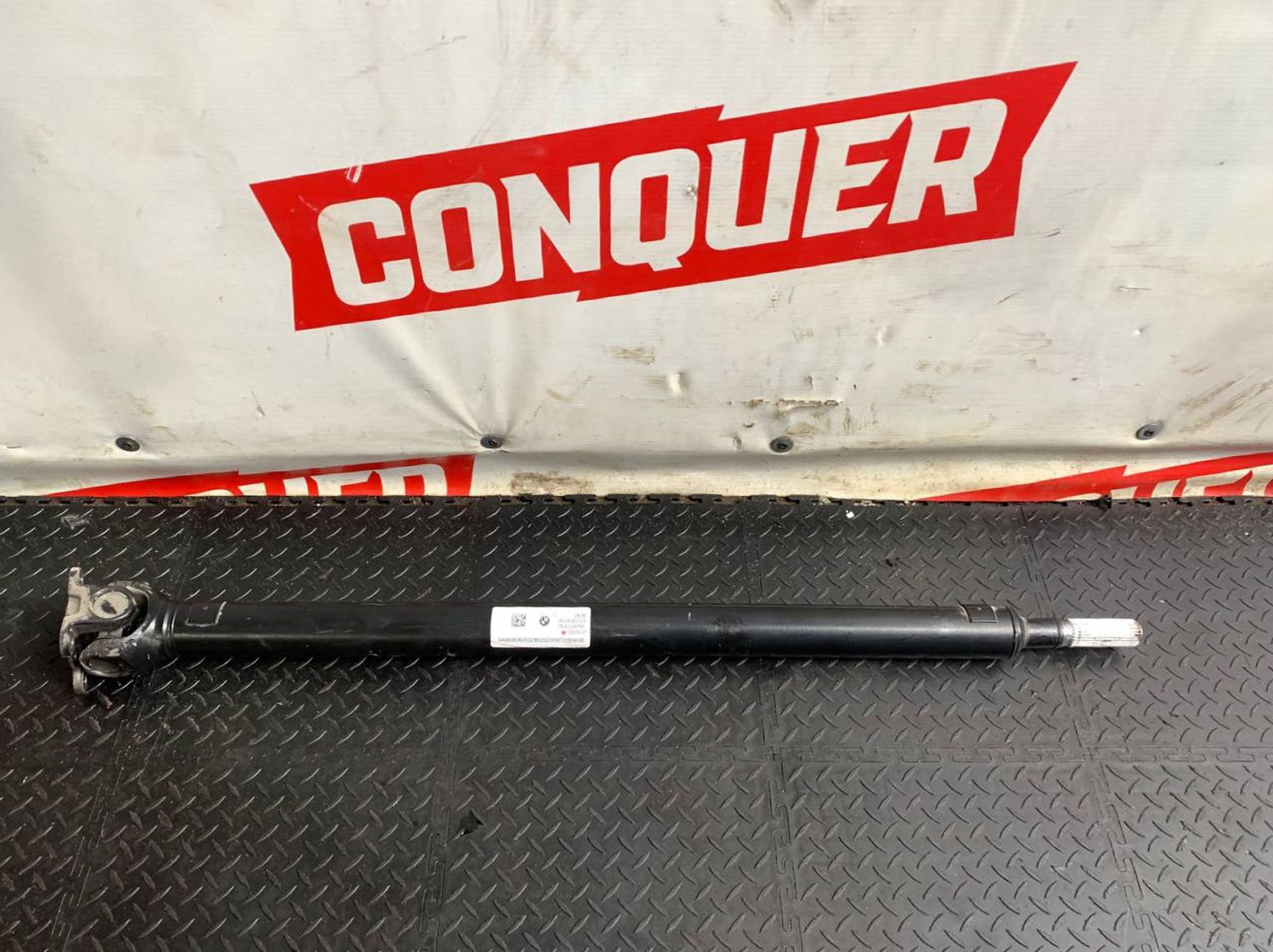 https://ycs.partsauto.market/partsauto-images/thmbs/userImages/h353NjtZg3VDP19b5HMt7LlpbQ93/part/7e38bdb8-4408-44d4-a009-7a8942f57010_1733133775895.jpg