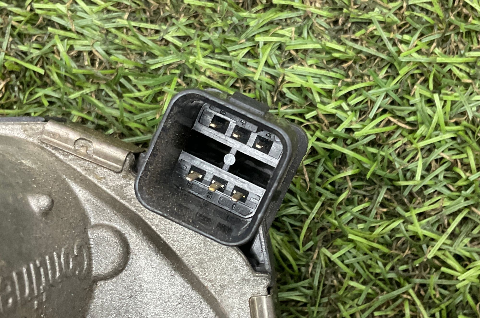 Дроссельная заслонка BMW 5 серия, F10/F11/F07 рестайлинг, 2000 рублей, Москва