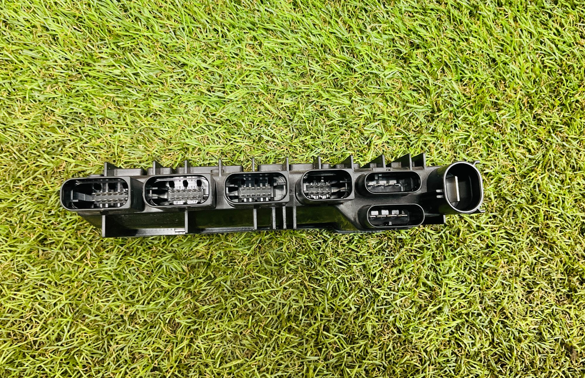 https://ycs.partsauto.market/partsauto-images/thmbs/userImages/h353NjtZg3VDP19b5HMt7LlpbQ93/part/7f1276f0-588e-4c52-a3e9-f1b203e9e7df_1779263338749.jpg