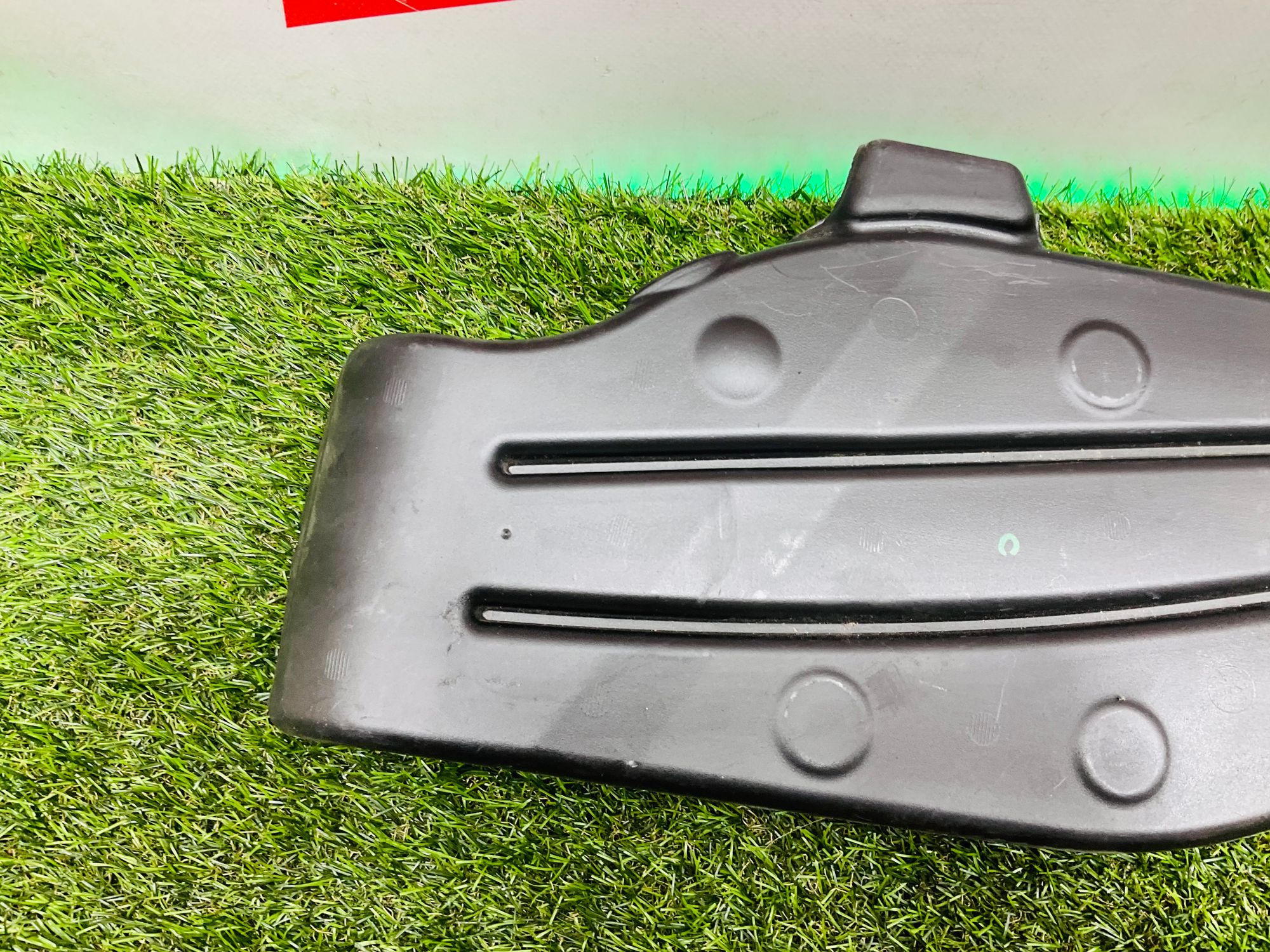 https://ycs.partsauto.market/partsauto-images/thmbs/userImages/h353NjtZg3VDP19b5HMt7LlpbQ93/part/7f80c2b1-5f81-4989-87b8-a32945725ac5_1786022645375.jpg