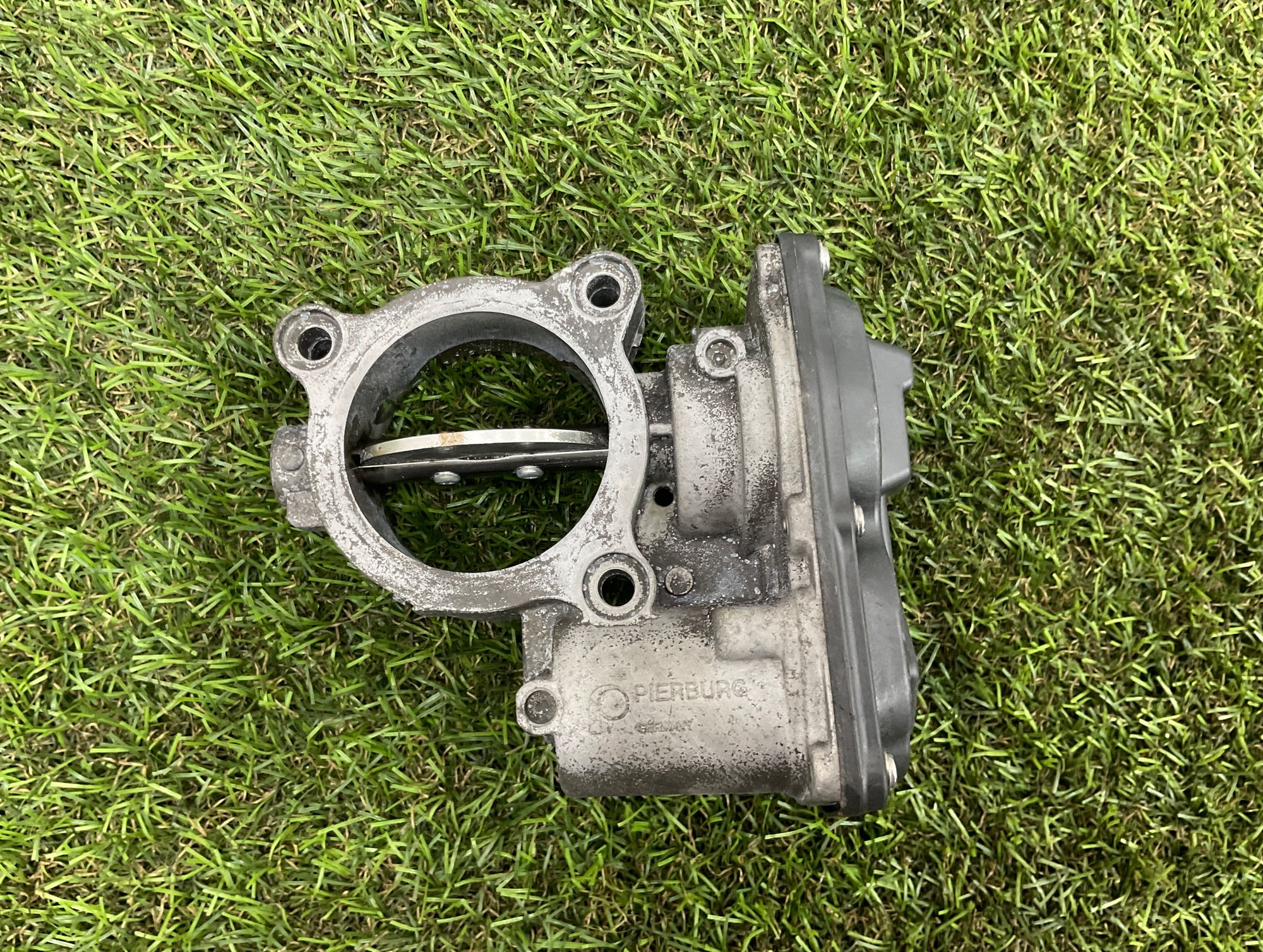 Дроссельная заслонка Bmw 5 серия, F10/F11/F07 рестайлинг N57D30A, 2000 рублей, Москва