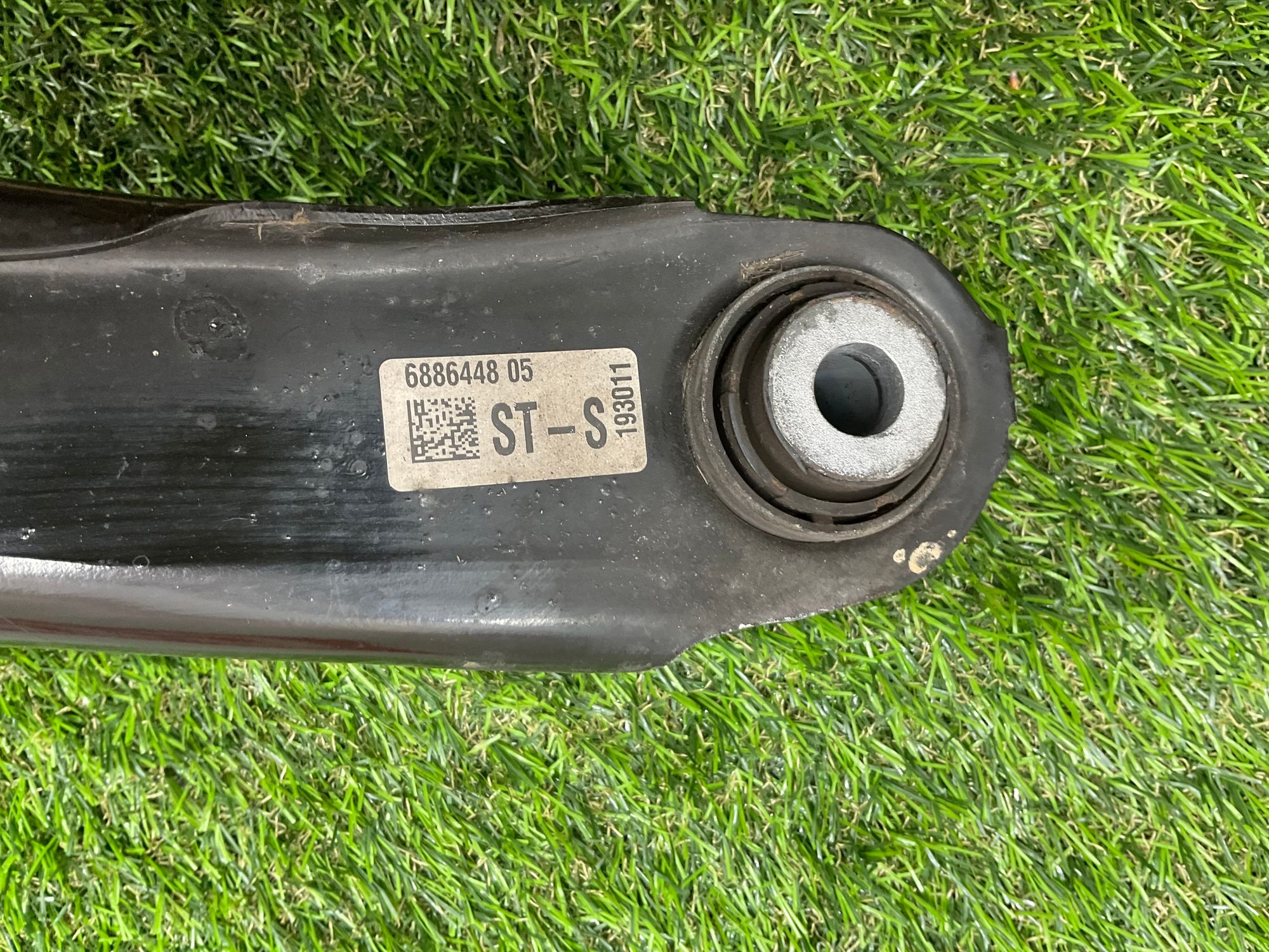 https://ycs.partsauto.market/partsauto-images/thmbs/userImages/h353NjtZg3VDP19b5HMt7LlpbQ93/part/8130e59e-18fa-4759-b581-72fa6c843793_1781612154155.jpg
