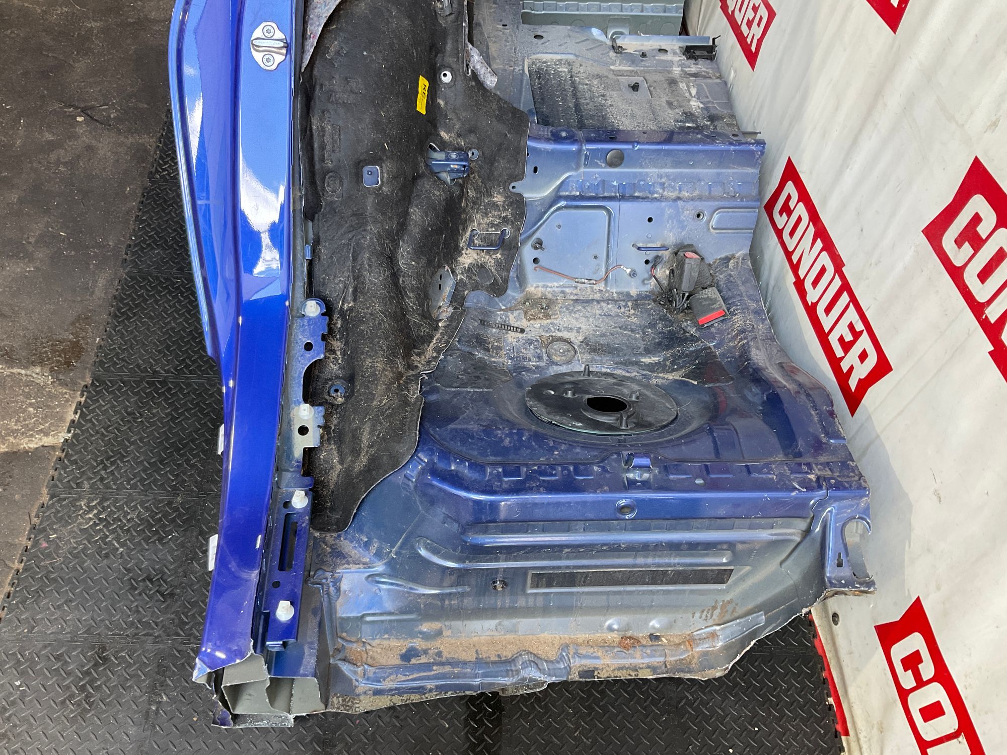 https://ycs.partsauto.market/partsauto-images/thmbs/userImages/h353NjtZg3VDP19b5HMt7LlpbQ93/part/81346998-34e0-4f72-831e-f0ae16f438f9_1747835771722.jpg