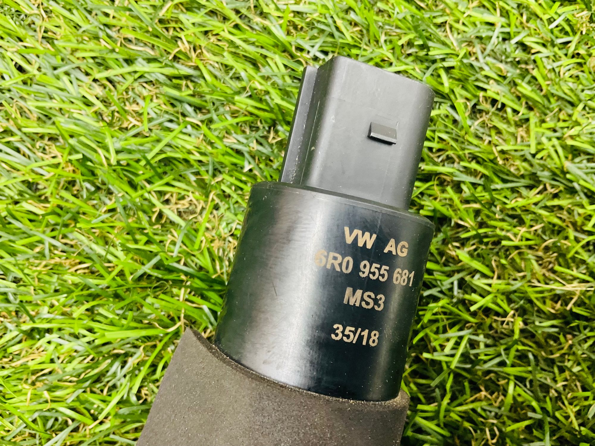 https://ycs.partsauto.market/partsauto-images/thmbs/userImages/h353NjtZg3VDP19b5HMt7LlpbQ93/part/819b1237-0d34-45c1-90ba-111a1870c89b_1785852164836.jpg