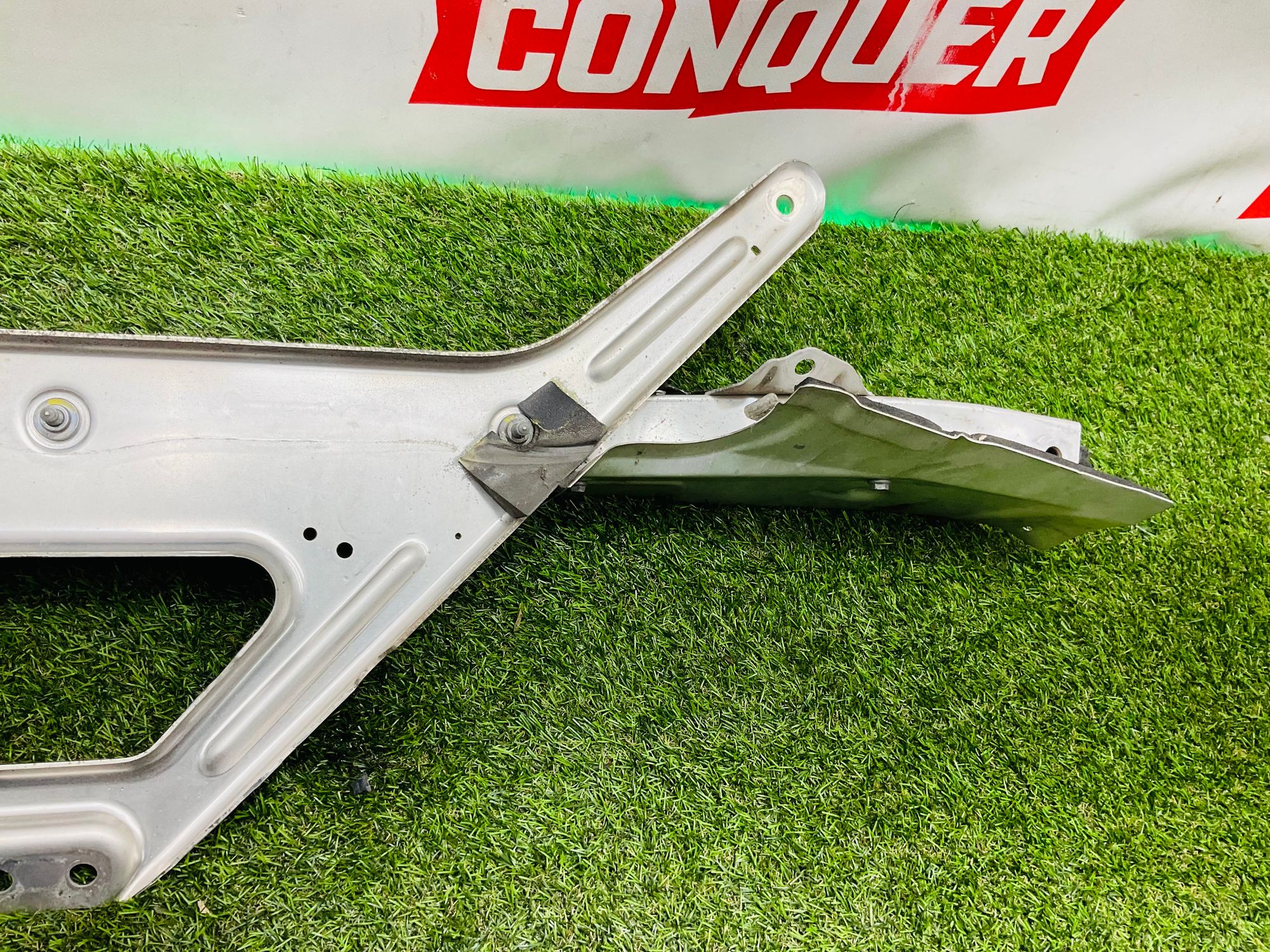 https://ycs.partsauto.market/partsauto-images/thmbs/userImages/h353NjtZg3VDP19b5HMt7LlpbQ93/part/81e11069-d56f-42dd-9d13-eeb7af16917c_1785145512964.jpg