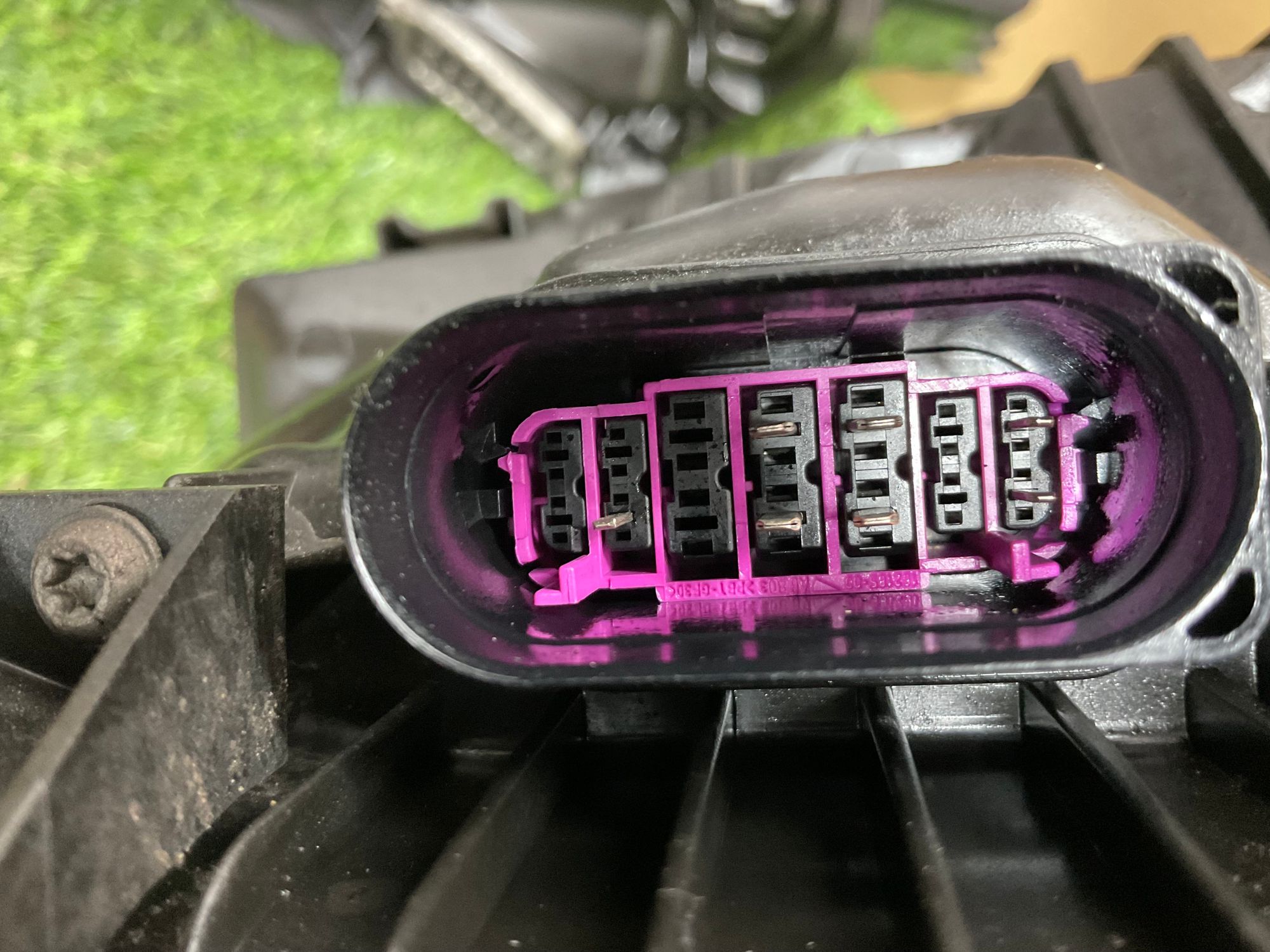 https://ycs.partsauto.market/partsauto-images/thmbs/userImages/h353NjtZg3VDP19b5HMt7LlpbQ93/part/835984c7-f005-4f0e-a86b-298fb8a07e69_1785834434245.jpg
