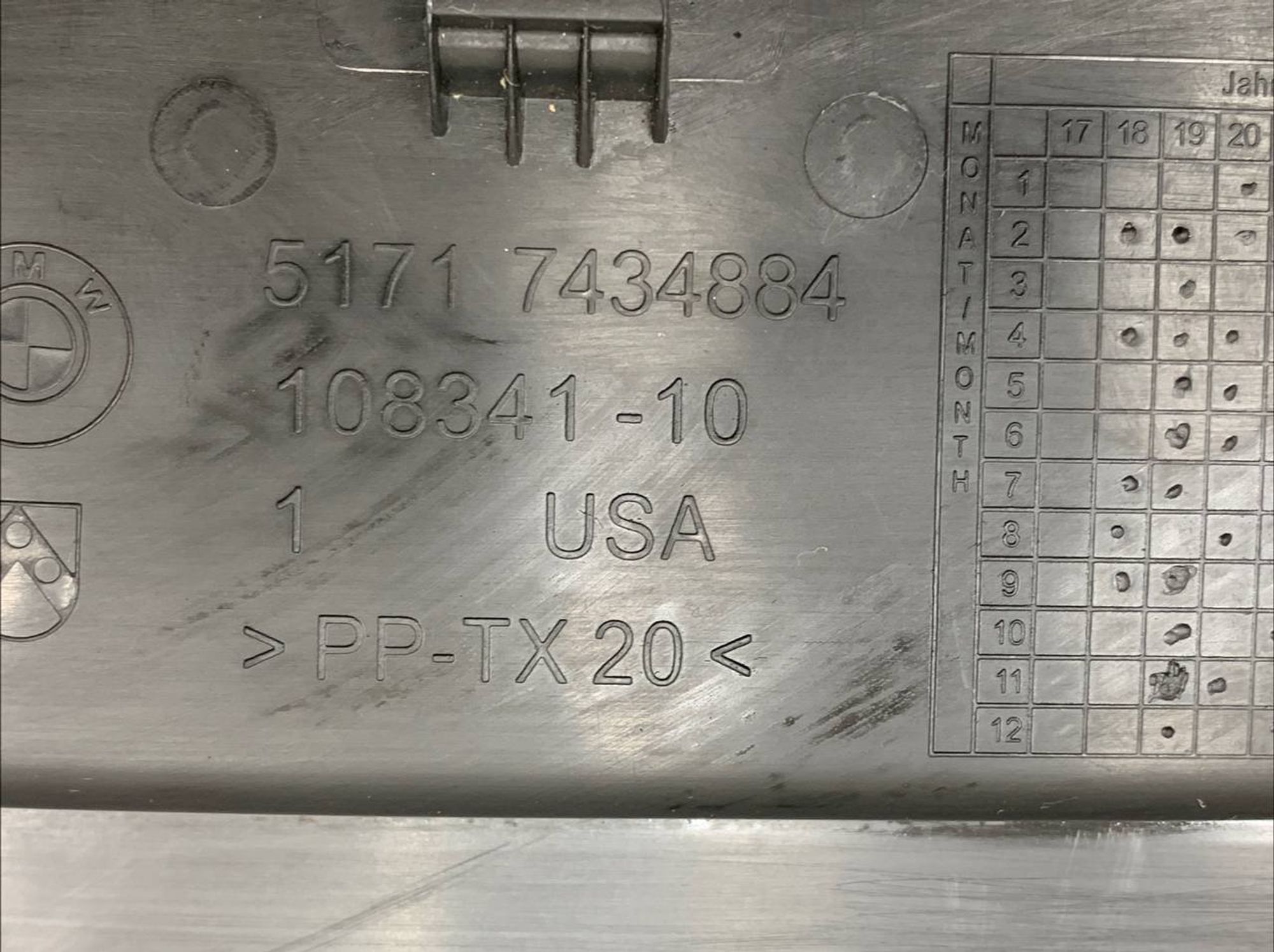 https://ycs.partsauto.market/partsauto-images/thmbs/userImages/h353NjtZg3VDP19b5HMt7LlpbQ93/part/83aa8f7c-68ff-49a0-95b4-2fd0d602f815_1724327202322.jpg