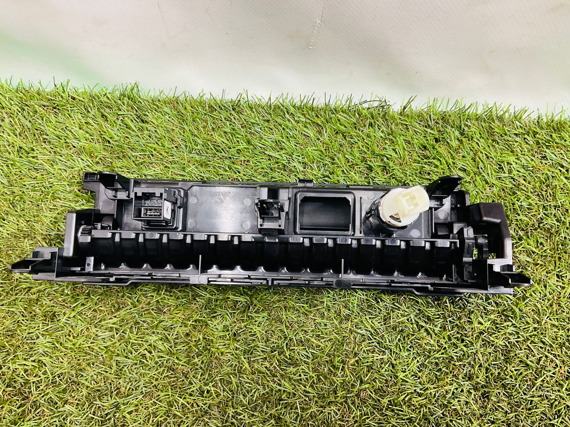 https://ycs.partsauto.market/partsauto-images/thmbs/userImages/h353NjtZg3VDP19b5HMt7LlpbQ93/part/83b54730-1be9-47d9-8d70-da0efb7fa292_1780055418644.jpg