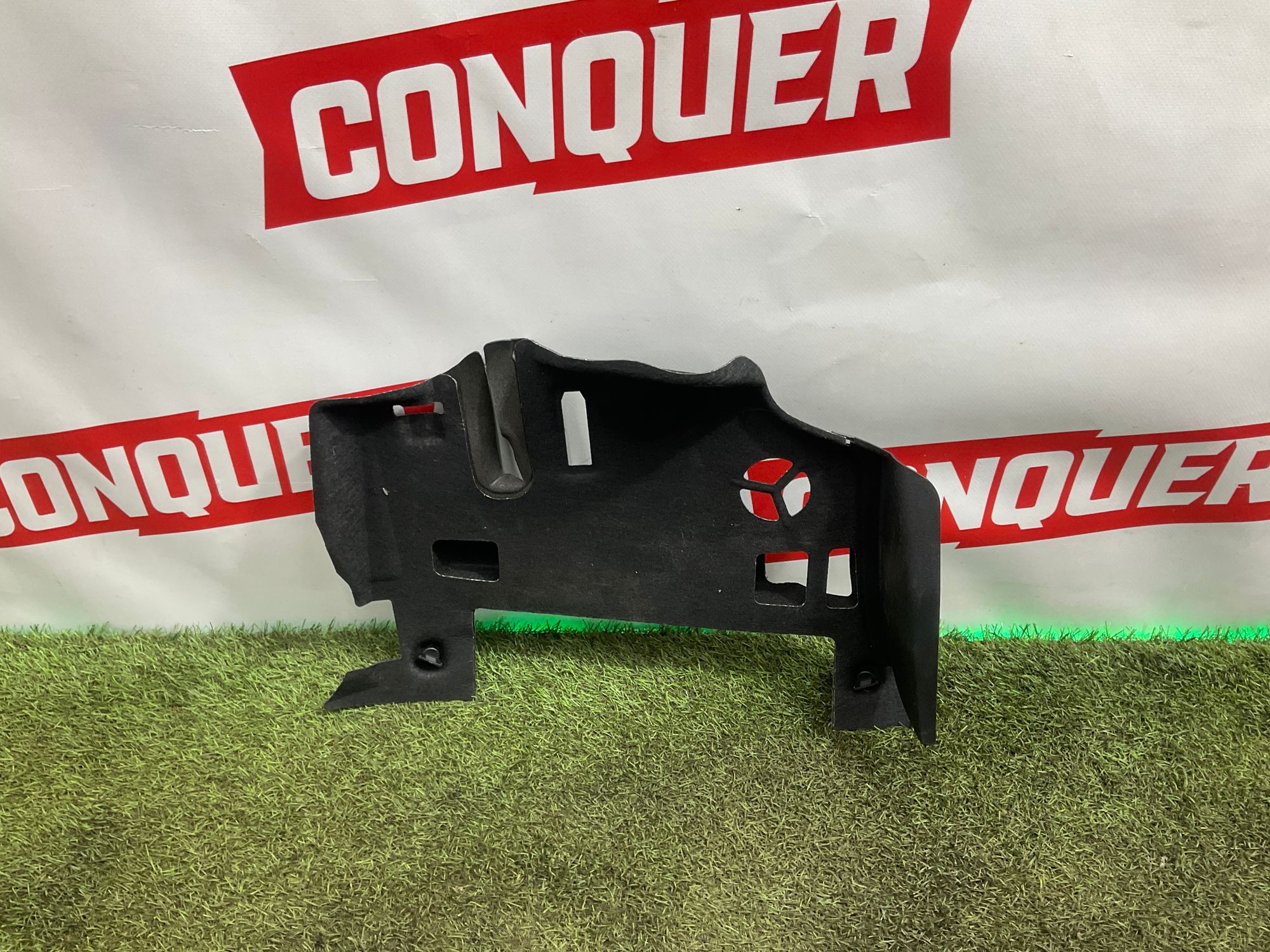 Облицовка пространства для ног водителя BMW M8 F91/F92/F93 2019, 3000 рублей, Москва