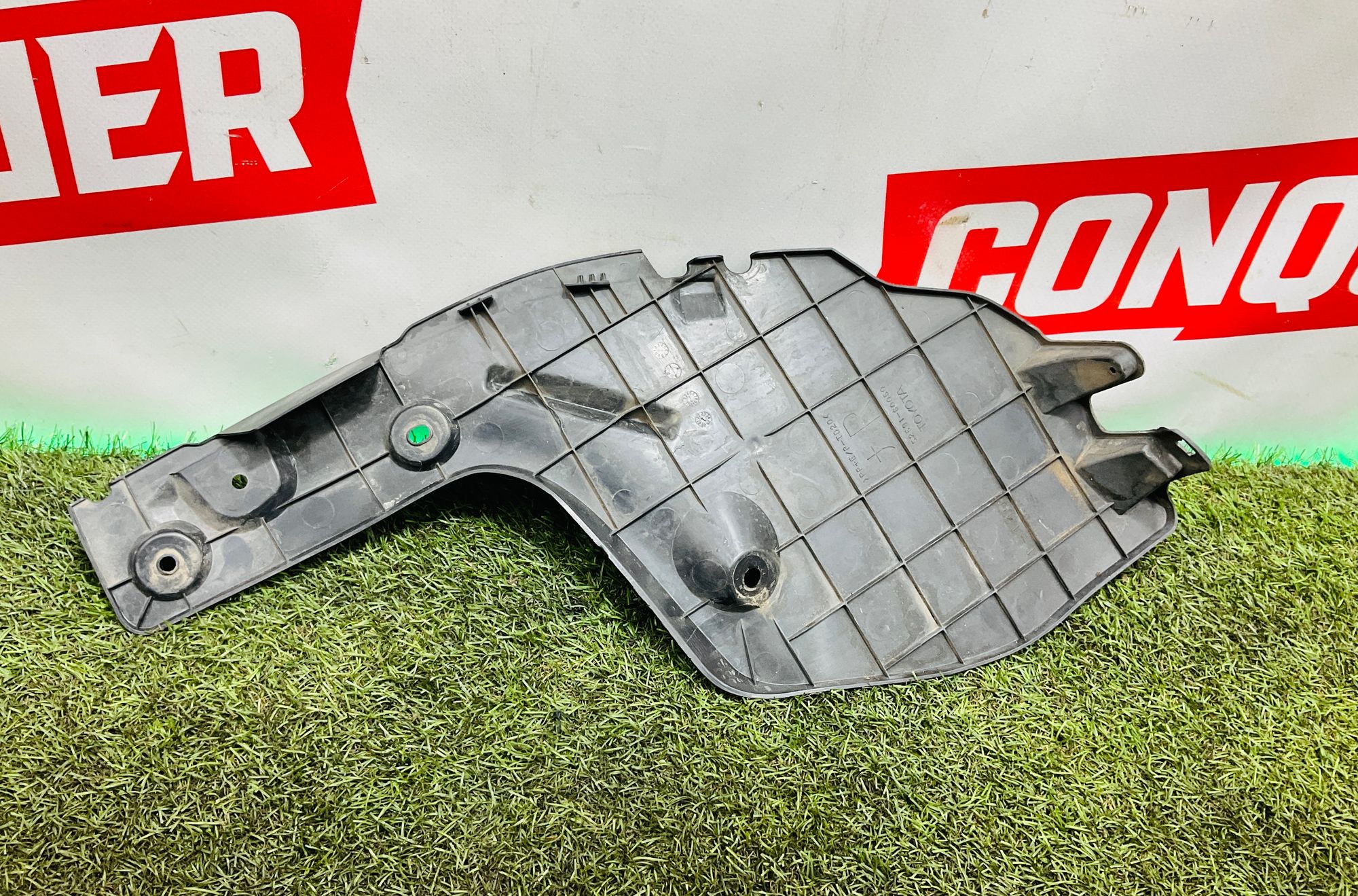 Крепление заднего бампера  правое Toyota Land Cruiser 300 (2021—2023) 2022, 2000 рублей, Москва