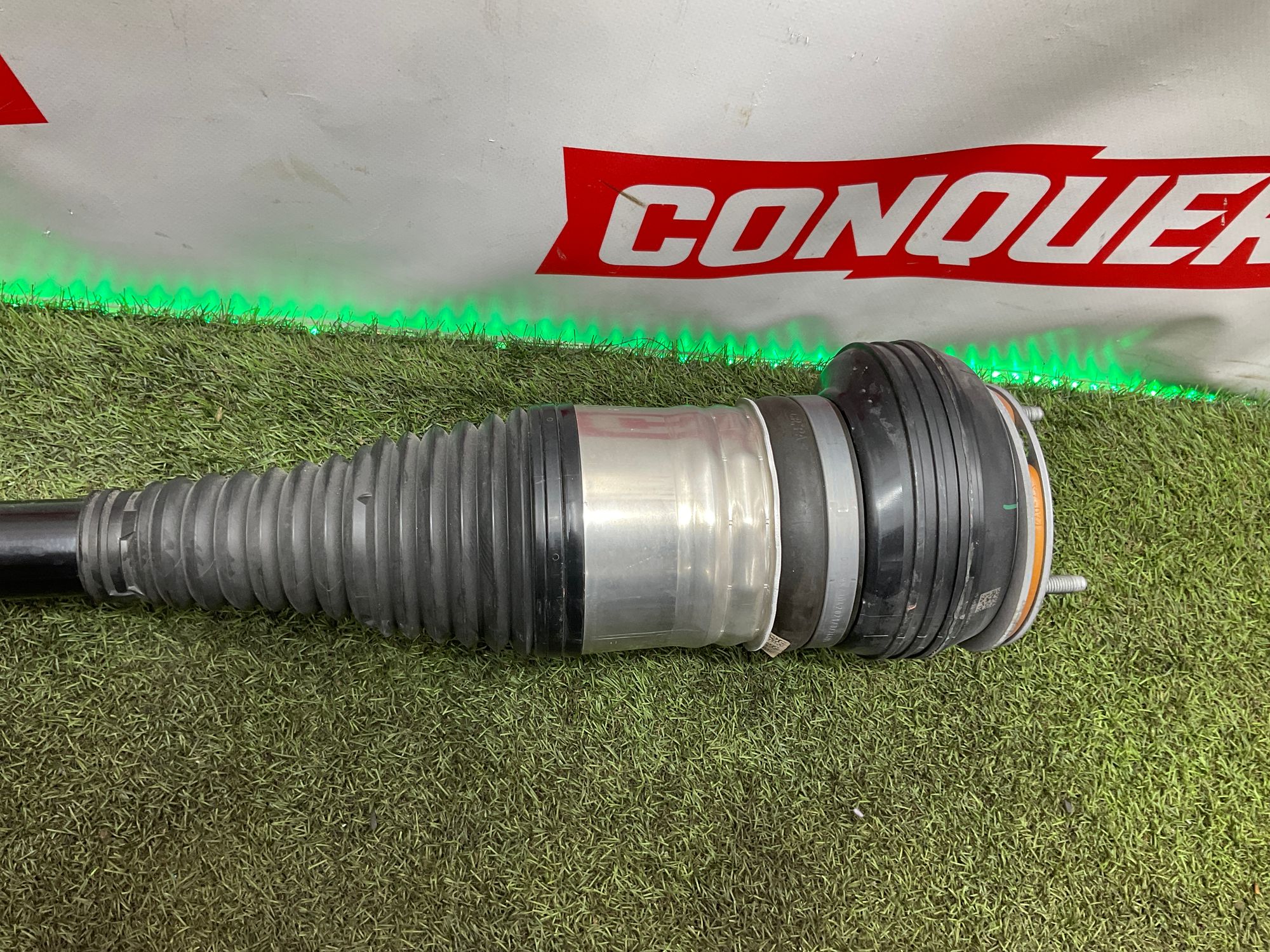 Амортизатор задний правый Mercedes-Benz W223, 90000 рублей, Москва